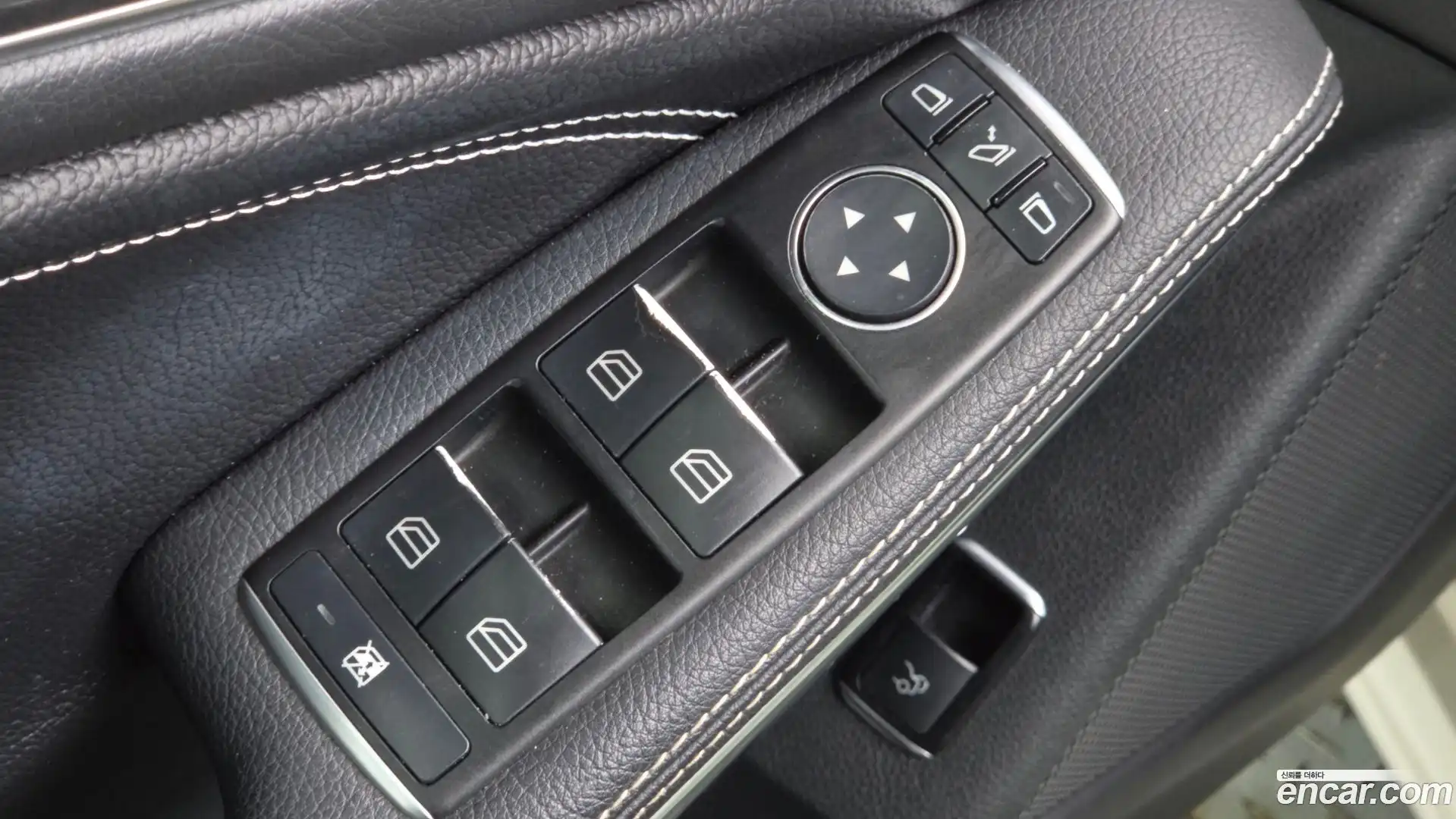 CLA-Class Mercedes-Benz 2016.9-OPTION-020