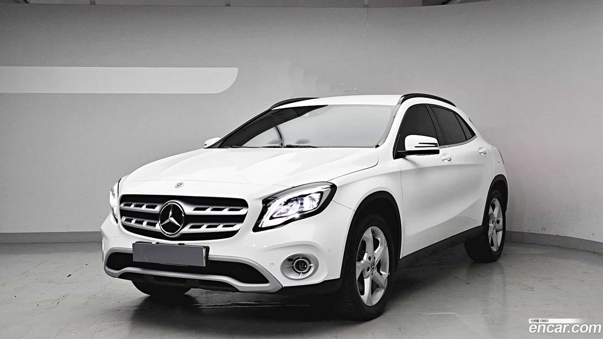 GLA-Class Mercedes-Benz 2018.11-OUTER-001
