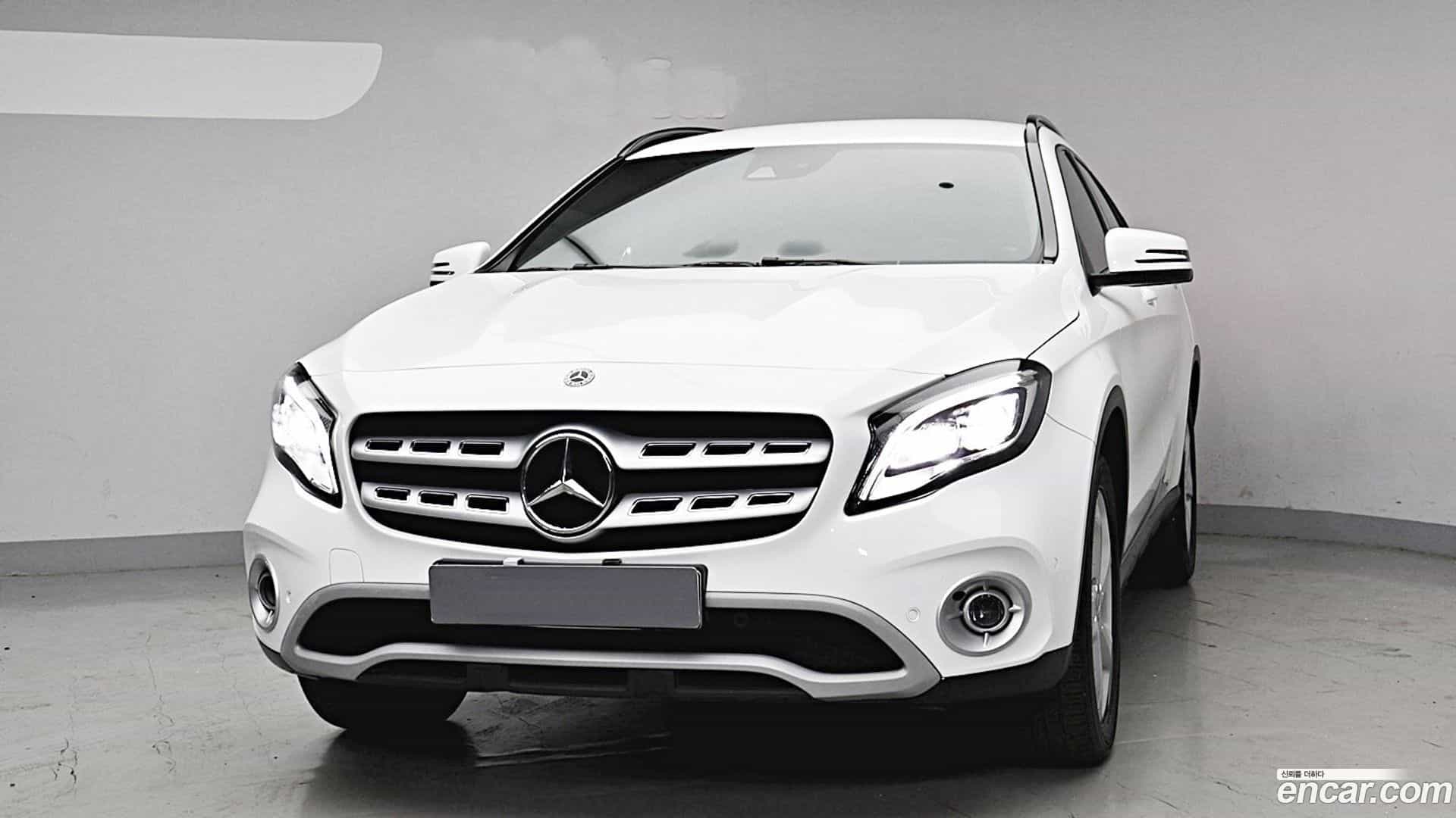 GLA-Class Mercedes-Benz 2018.11-OUTER-003