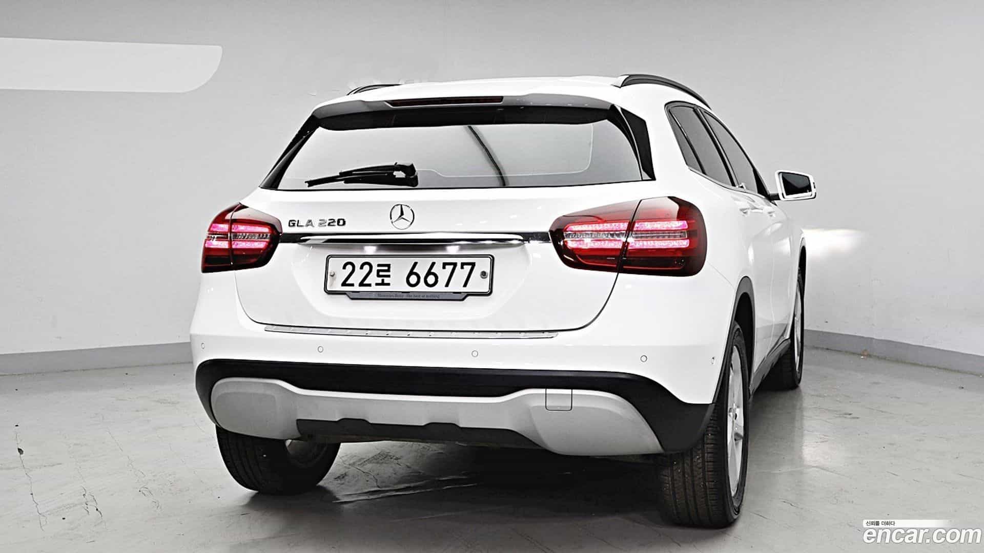GLA-Class Mercedes-Benz 2018.11-OUTER-004