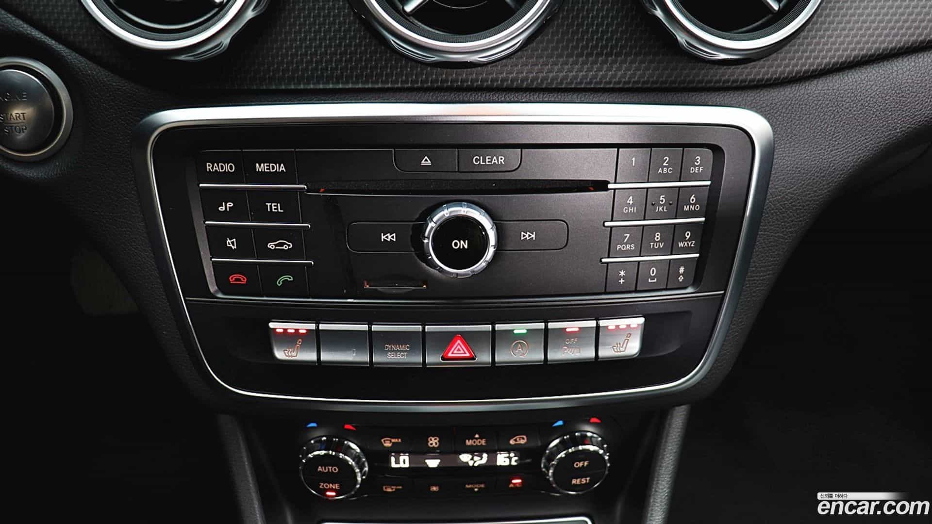 GLA-Class Mercedes-Benz 2018.11-OPTION-021