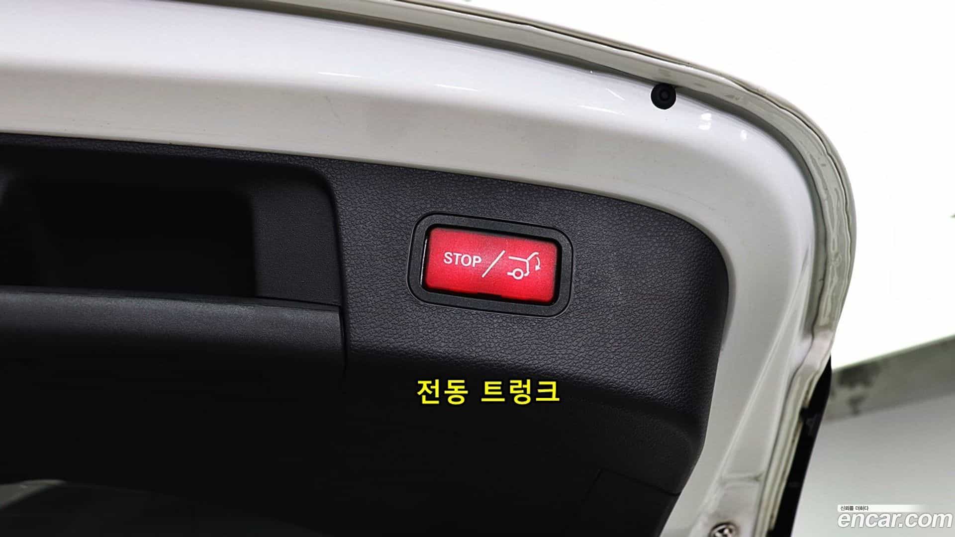 GLA-Class Mercedes-Benz 2018.11-OPTION-024