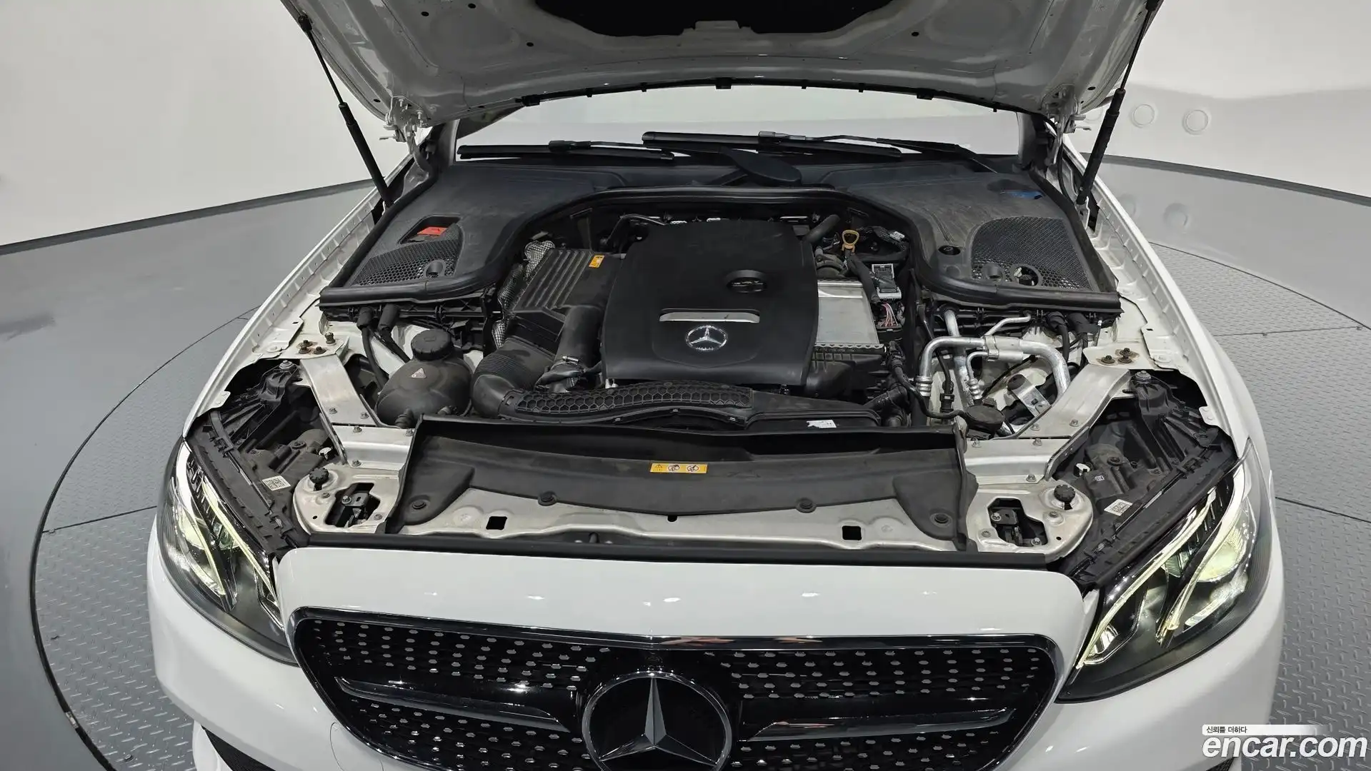 E-Class Mercedes-Benz 2018.0-OUTER-006