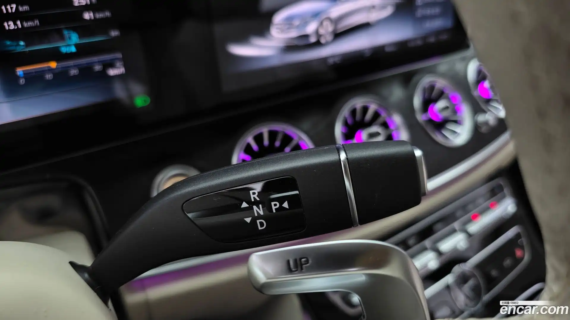 E-Class Mercedes-Benz 2018.0-INNER-009