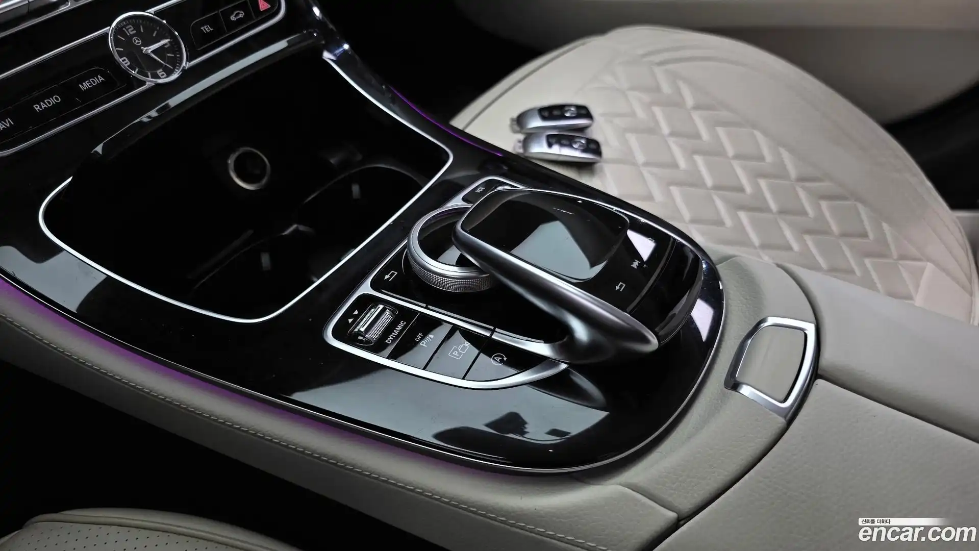 E-Class Mercedes-Benz 2018.0-OPTION-023