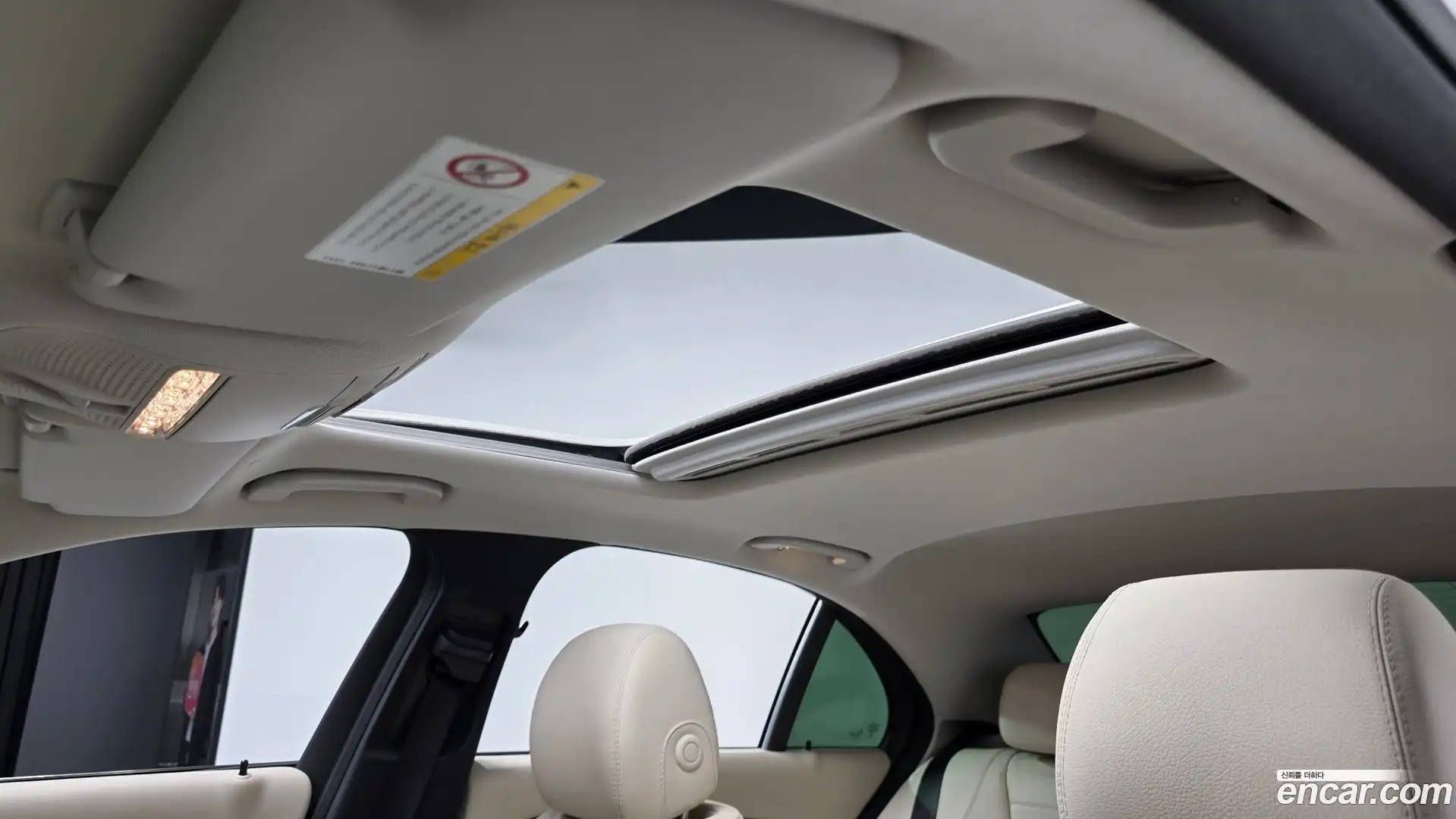 E-Class Mercedes-Benz 2018.0-OPTION-045
