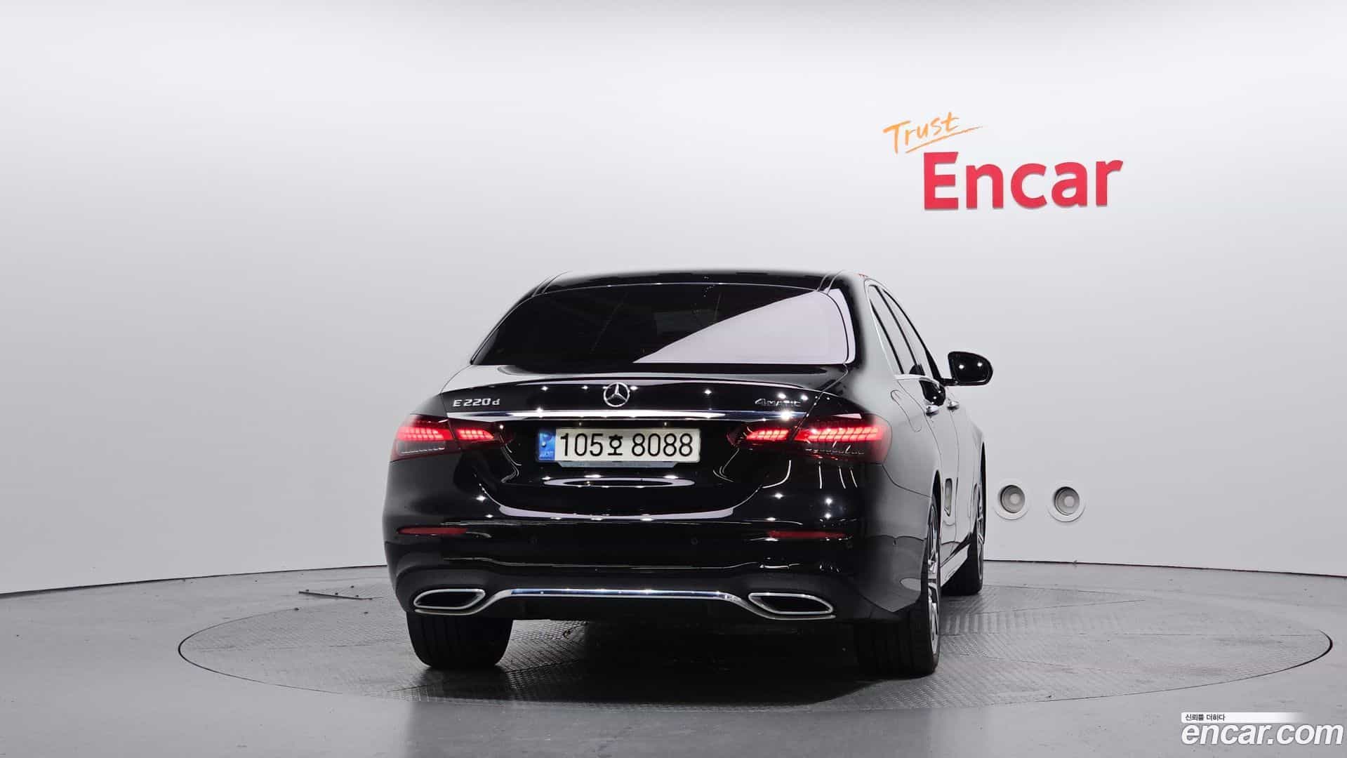 E-Class Mercedes-Benz 2022.7-OUTER-004