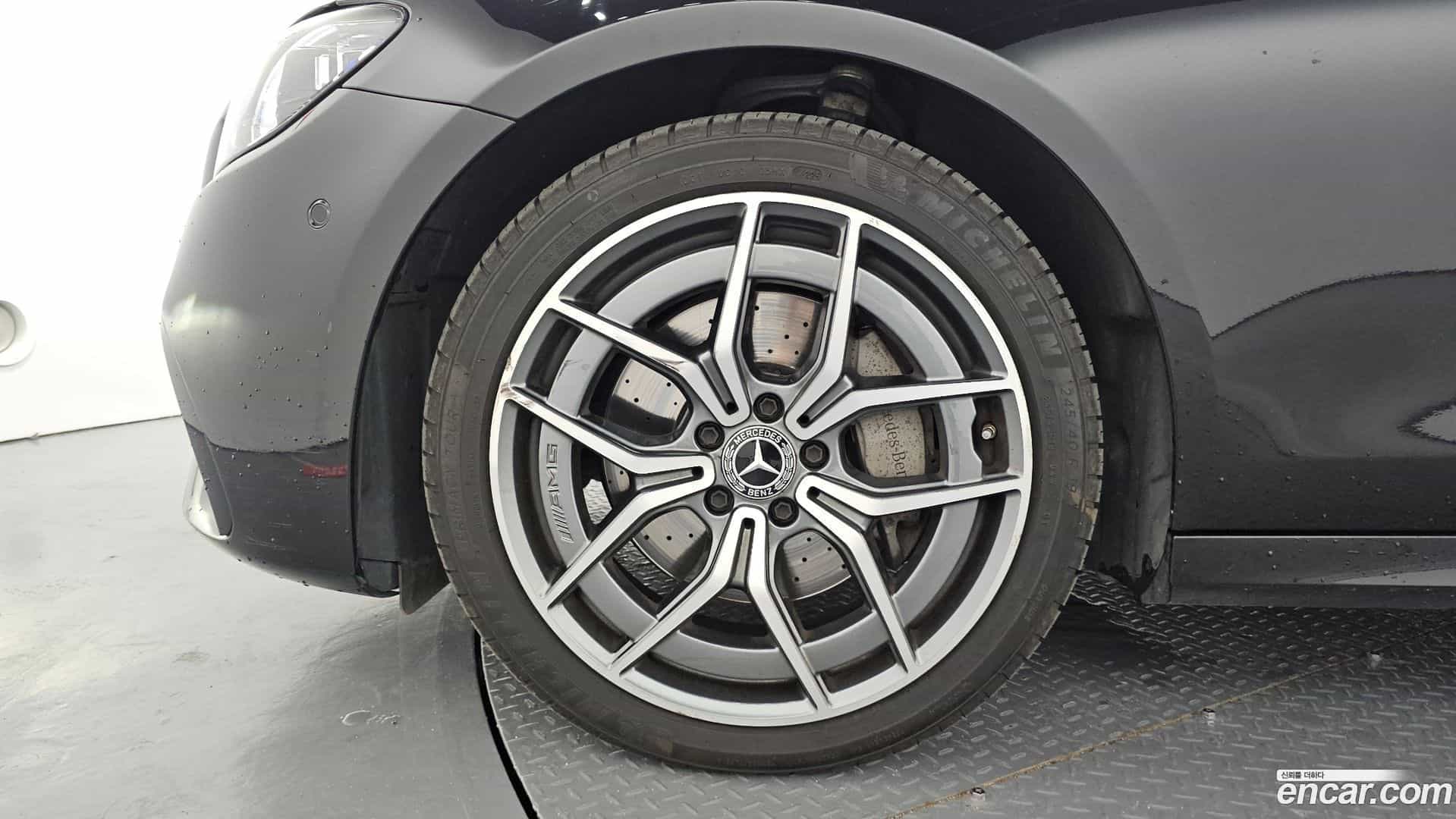E-Class Mercedes-Benz 2022.7-OUTER-005