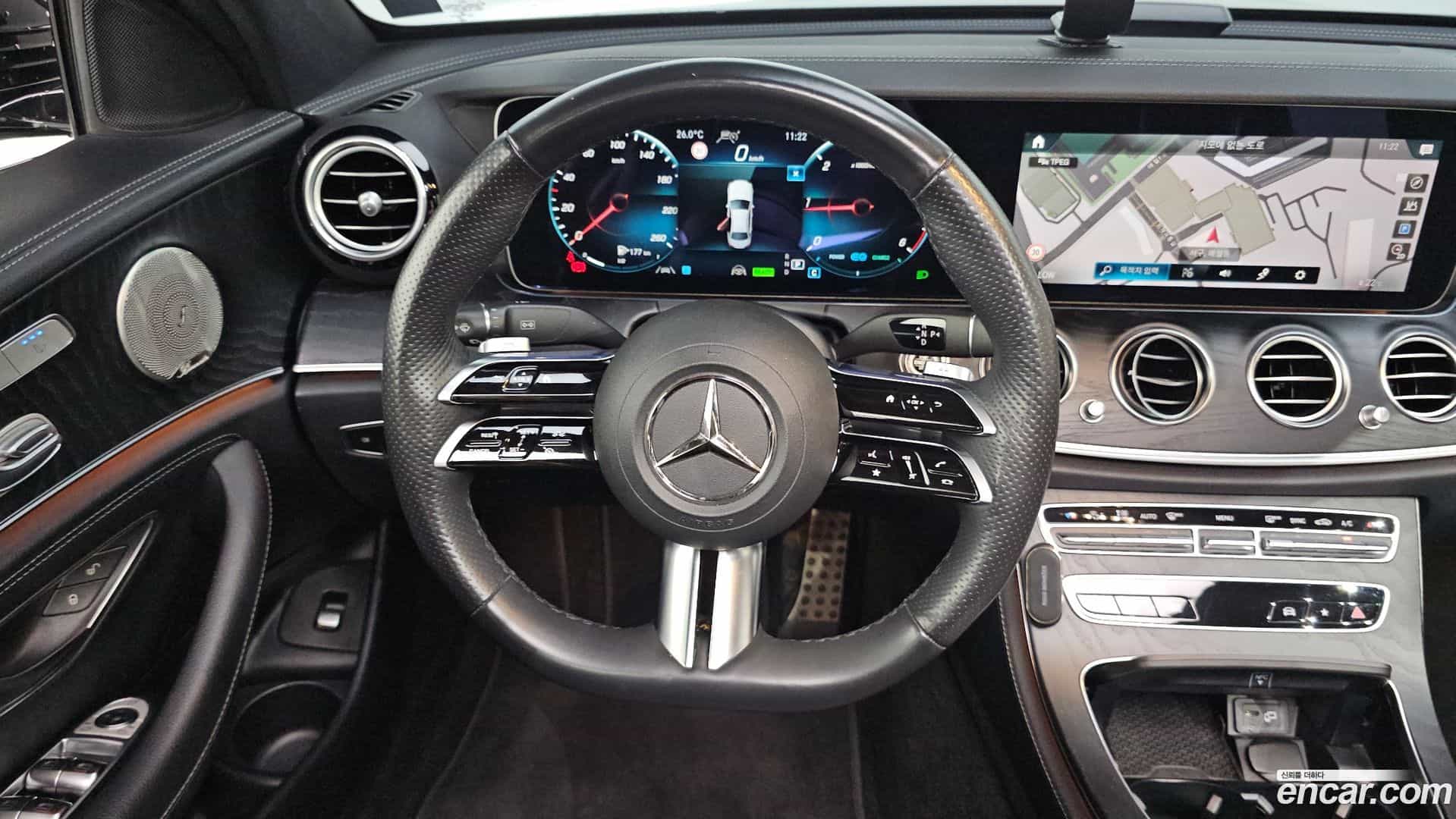 E-Class Mercedes-Benz 2022.7-OPTION-016