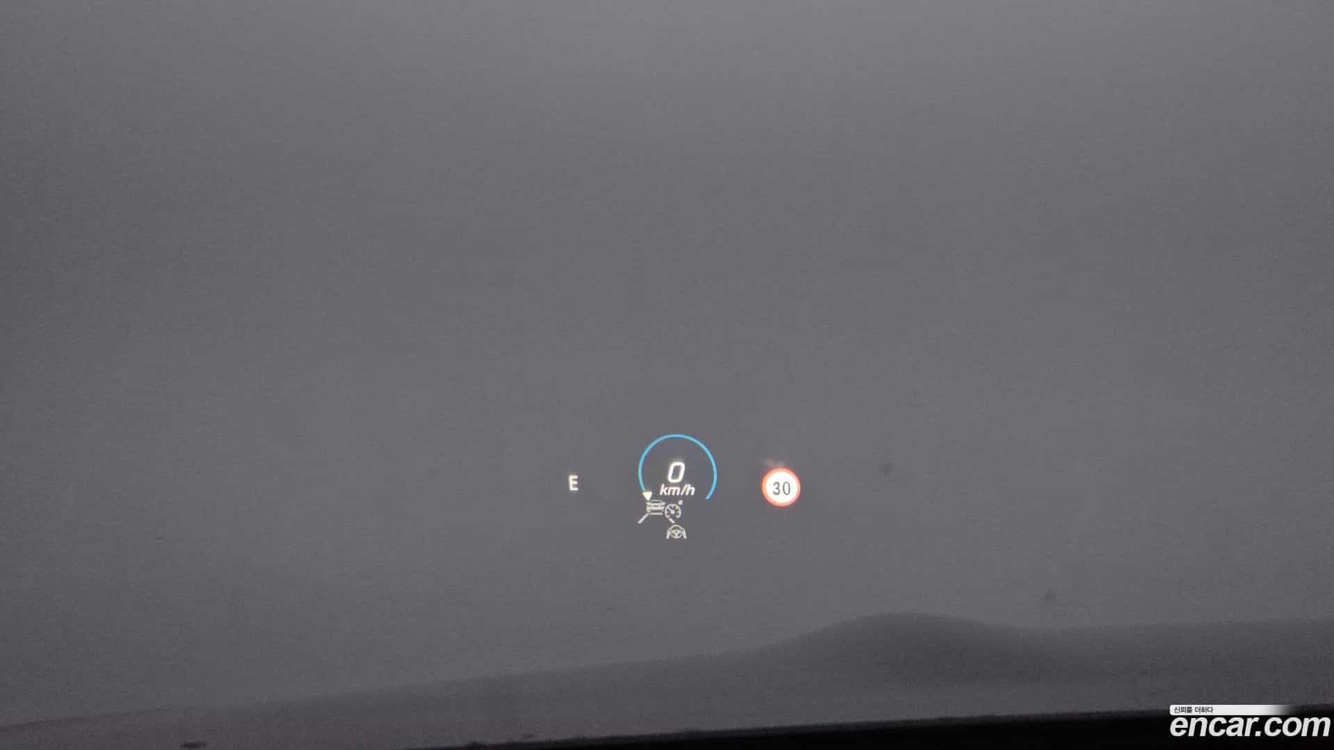 E-Class Mercedes-Benz 2022.7-OPTION-022