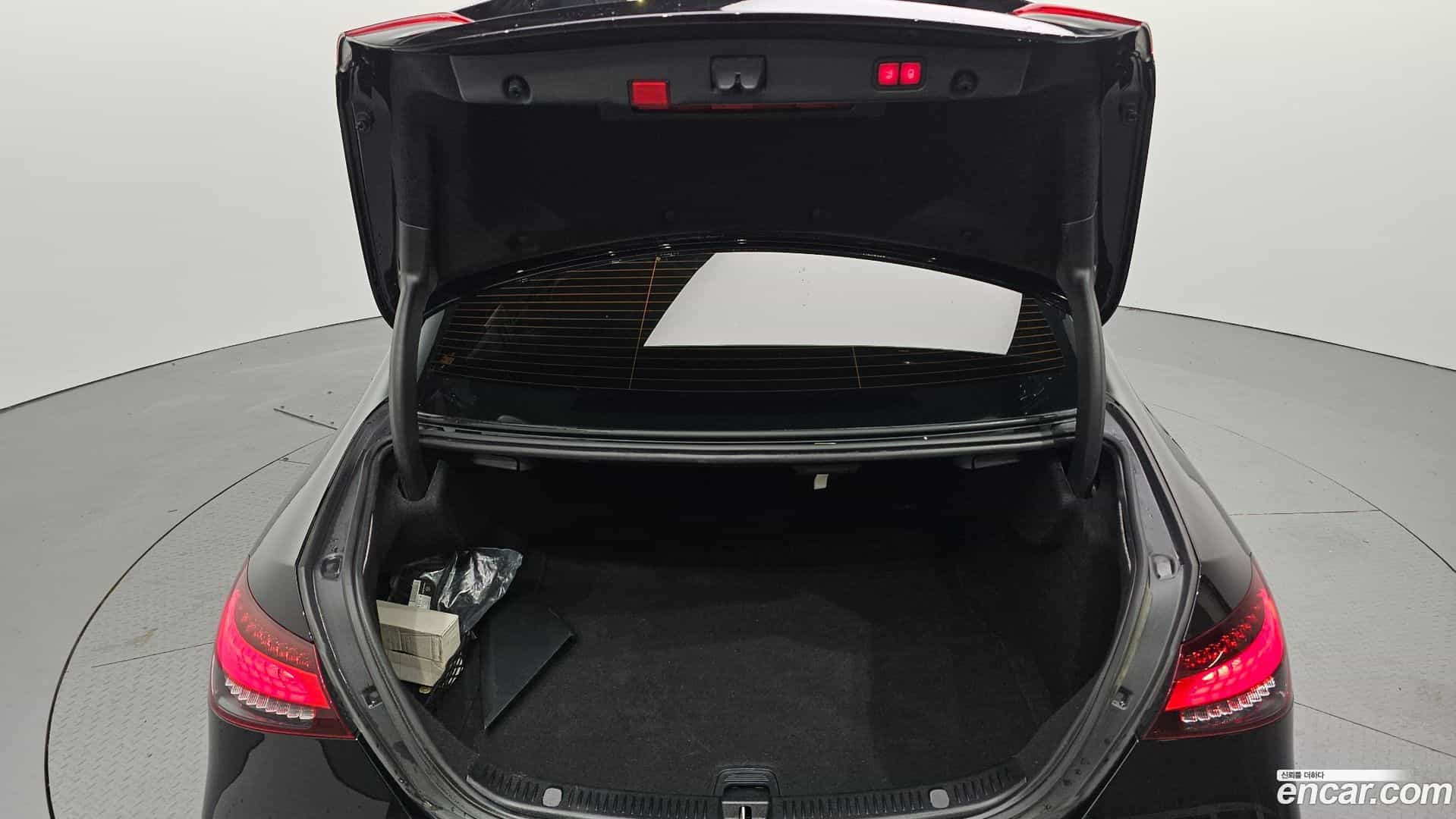 E-Class Mercedes-Benz 2022.7-OPTION-024