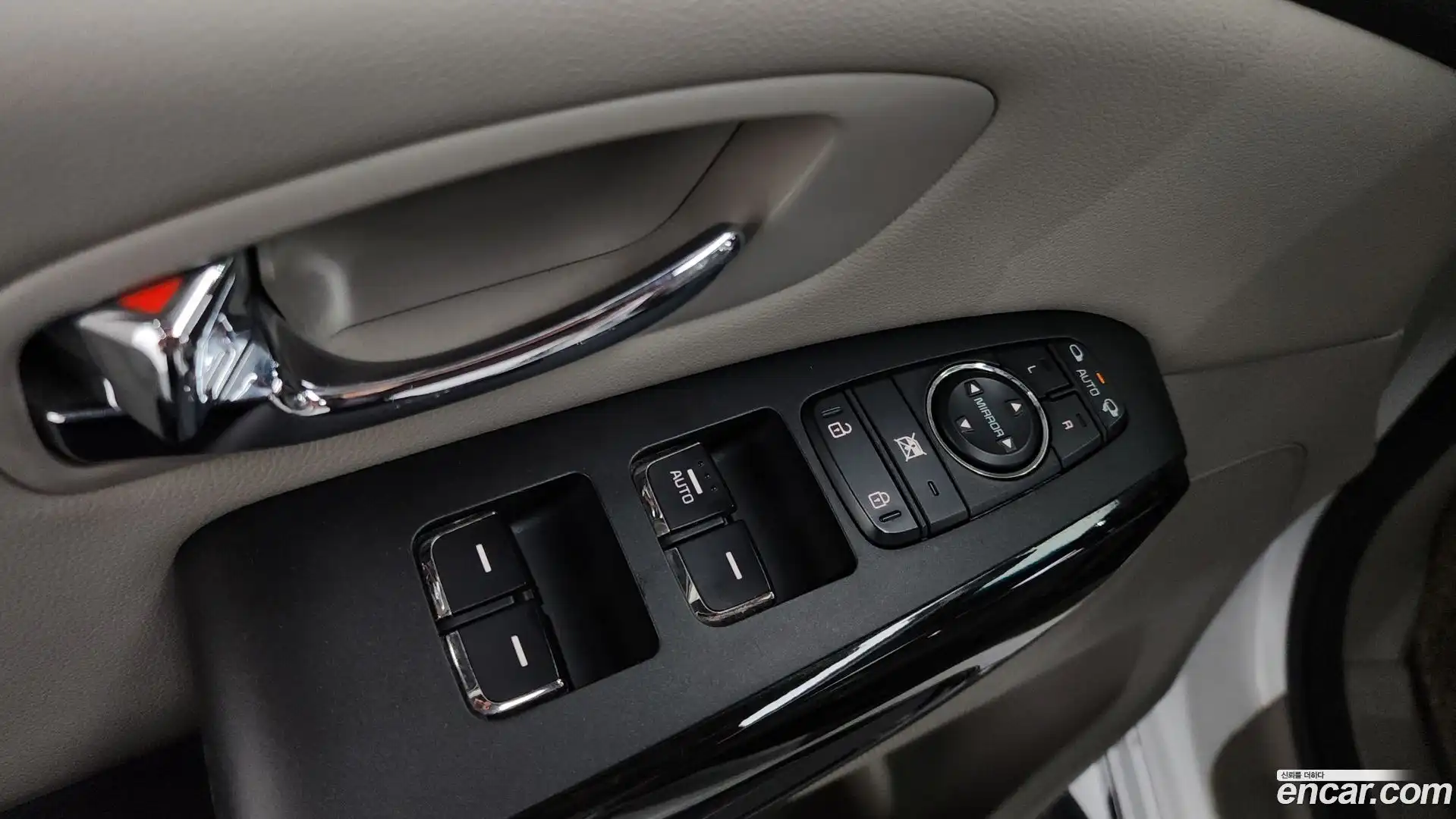 Canival Kia 2018.9-OPTION-046