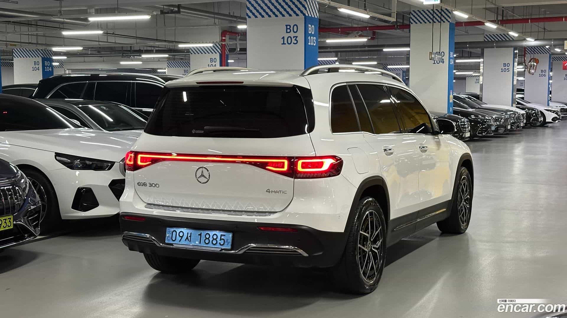 EQB Mercedes-Benz 2023.8-OUTER-003