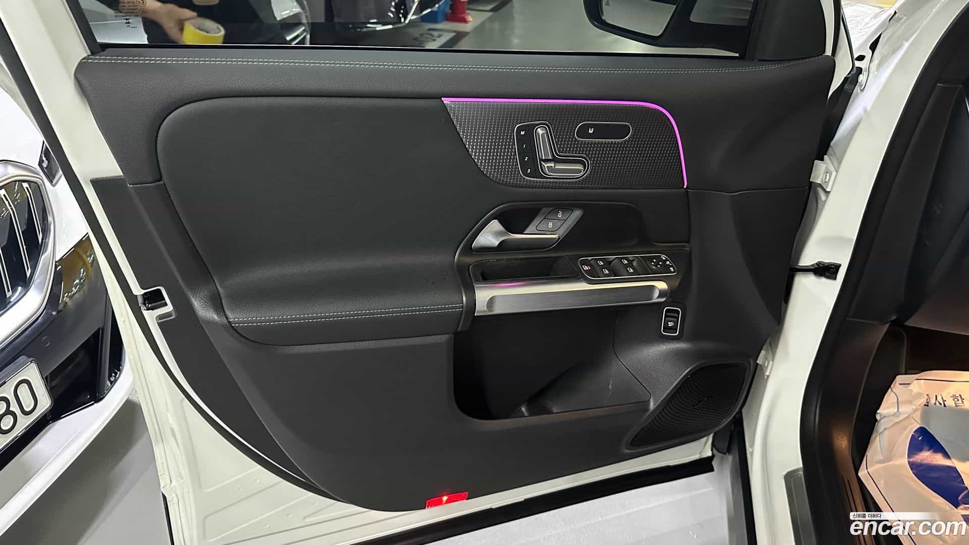 EQB Mercedes-Benz 2023.8-OPTION-016