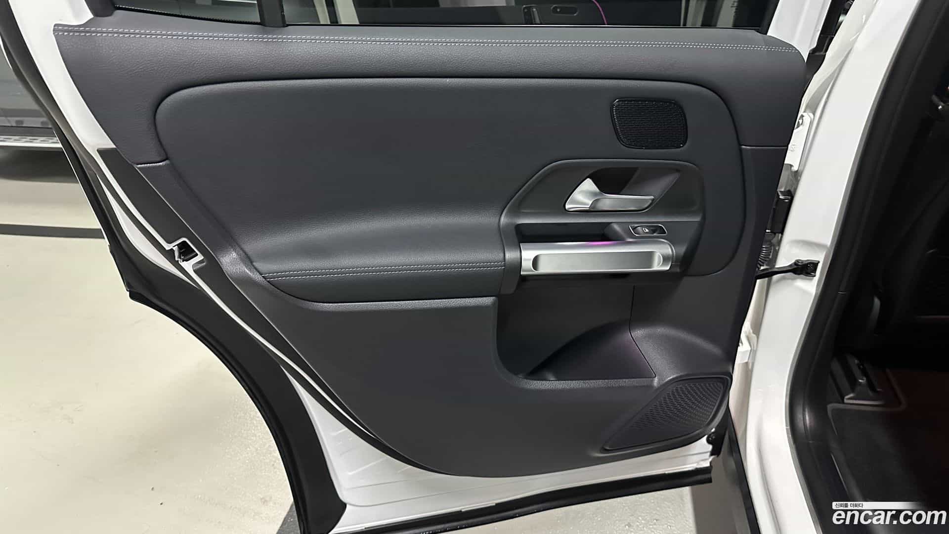EQB Mercedes-Benz 2023.8-OPTION-023