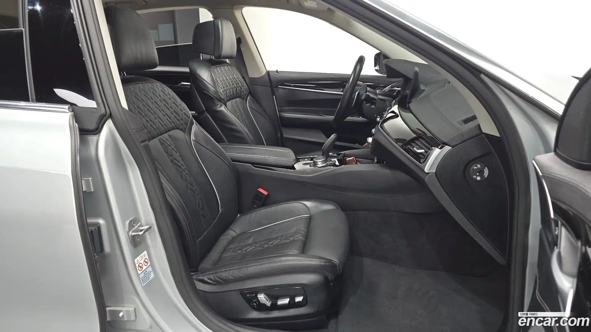 Gran Turismo BMW 2020.1-INNER-036