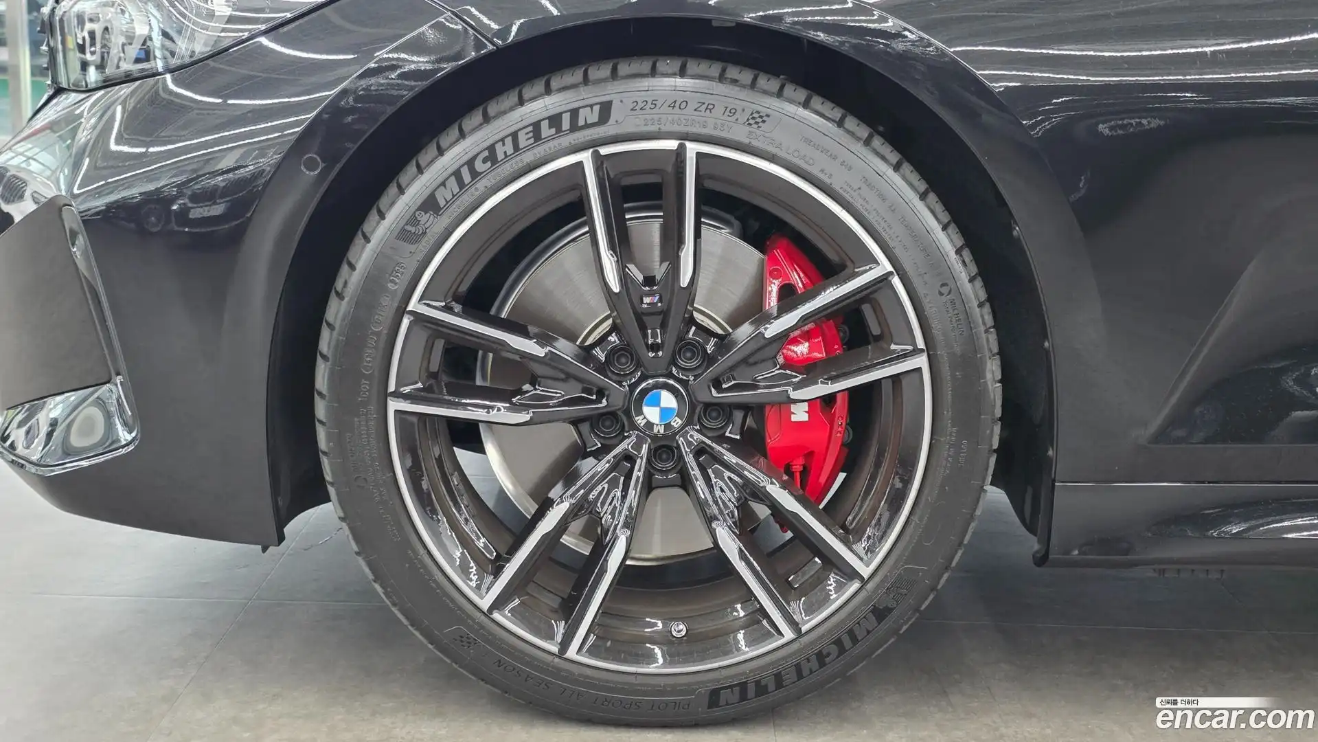 3-Series BMW 2025.7-OUTER-005