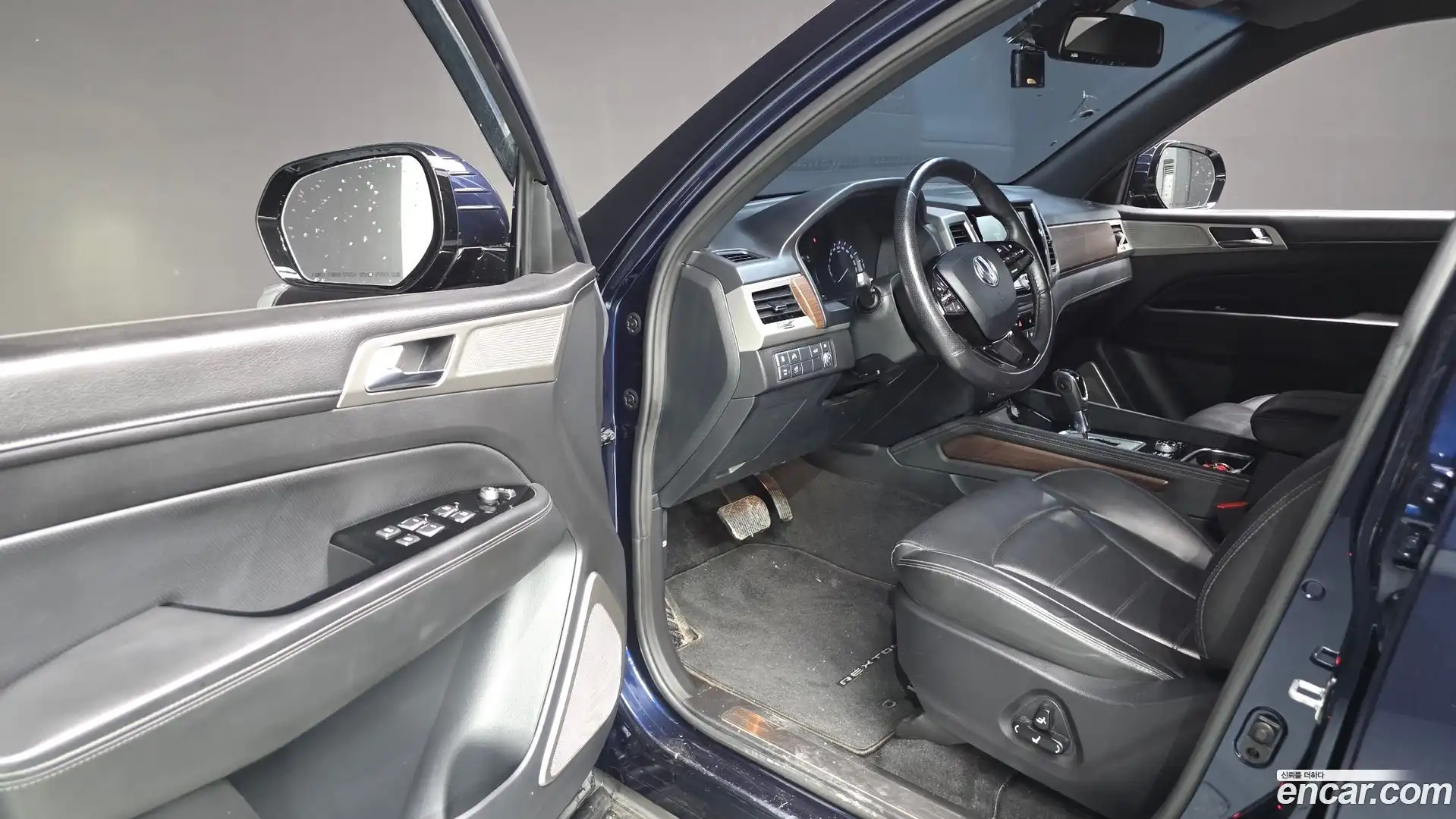 Rexton KG Mobility 2018.5-INNER-010