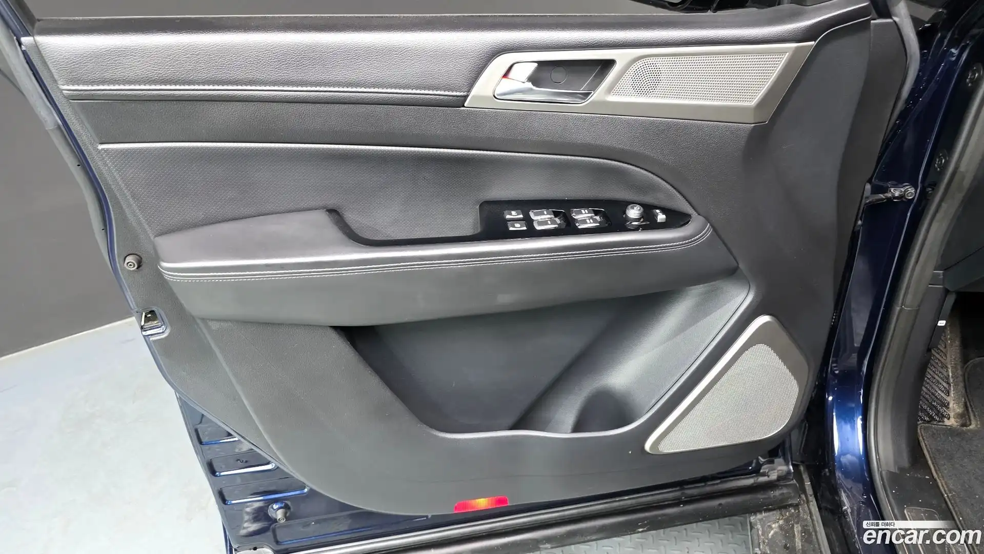 Rexton KG Mobility 2018.5-INNER-034