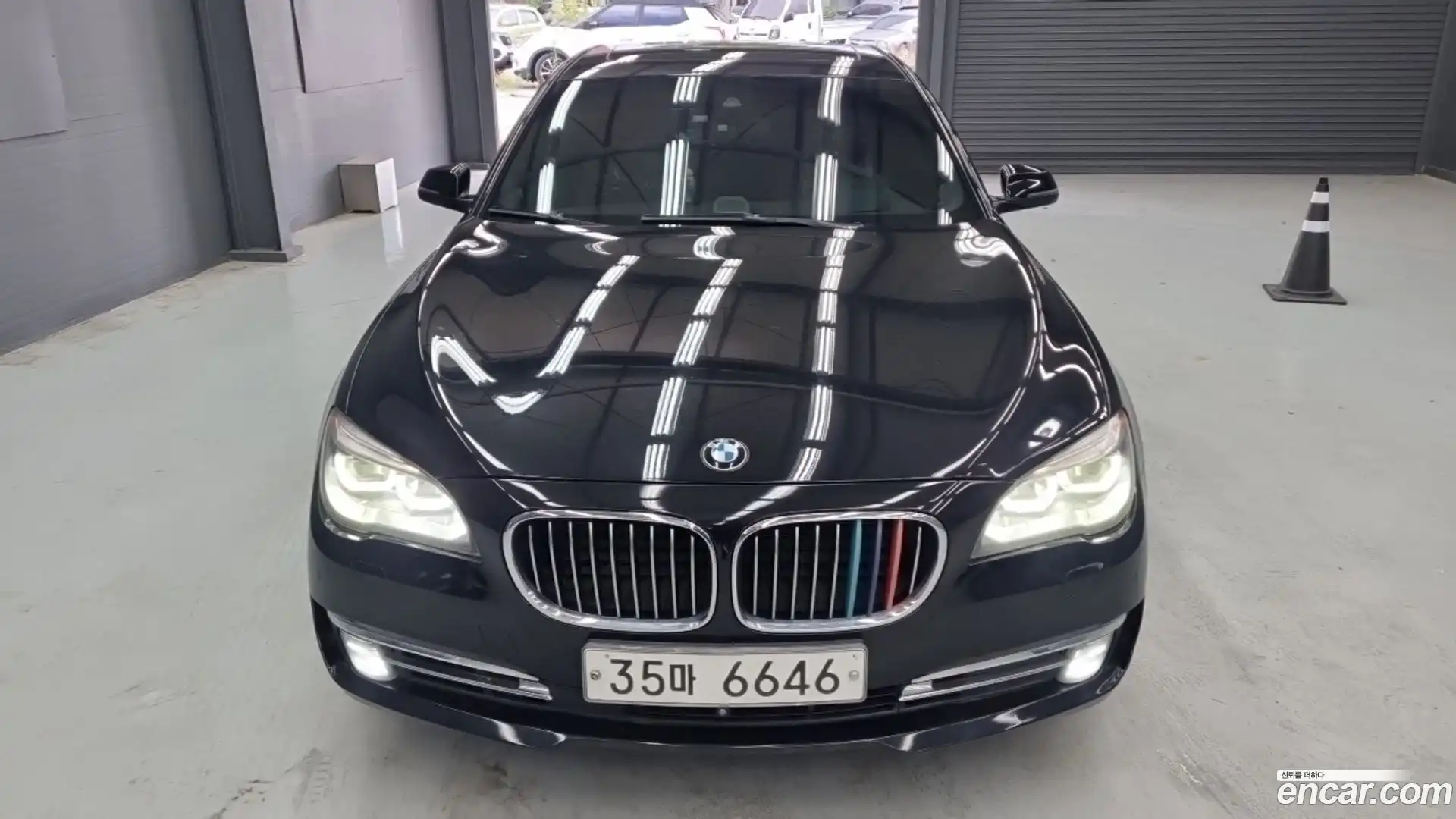 7-Series BMW 2013.9-OUTER-002