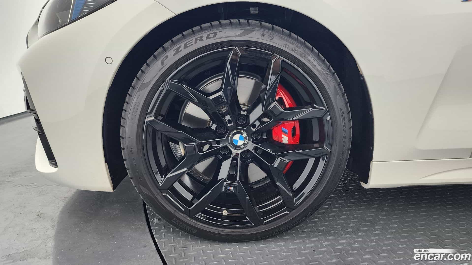 4-Series BMW 2025.9-OUTER-005