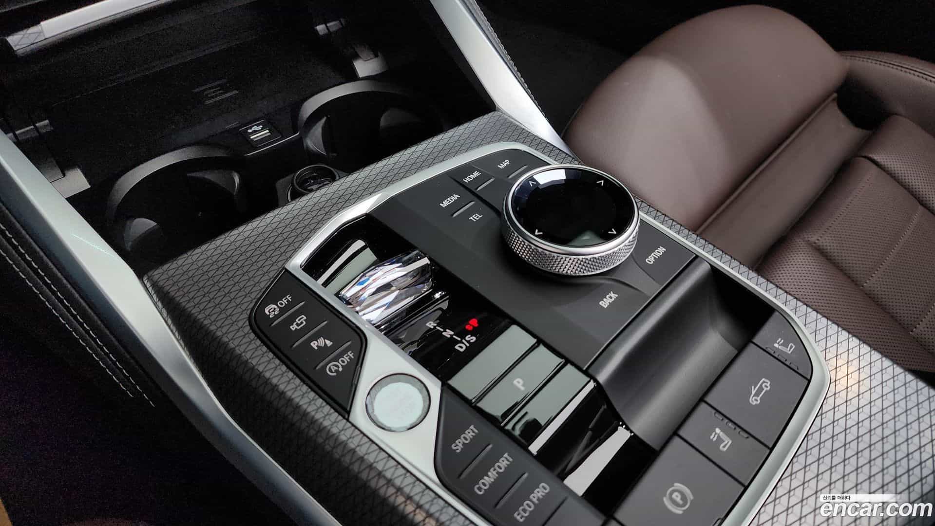 4-Series BMW 2025.9-INNER-009