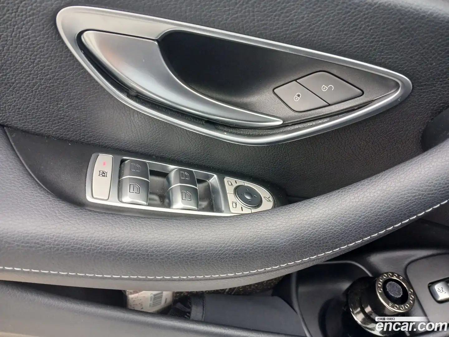 E-Class Mercedes-Benz 2017.11-INNER-010