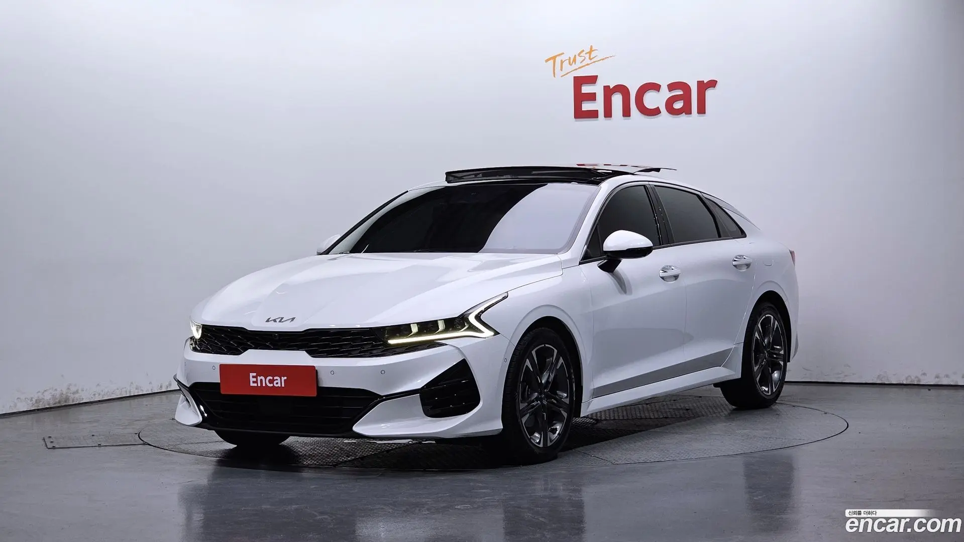 Main__Slider__Photo:K5 Kia 2021.8-0