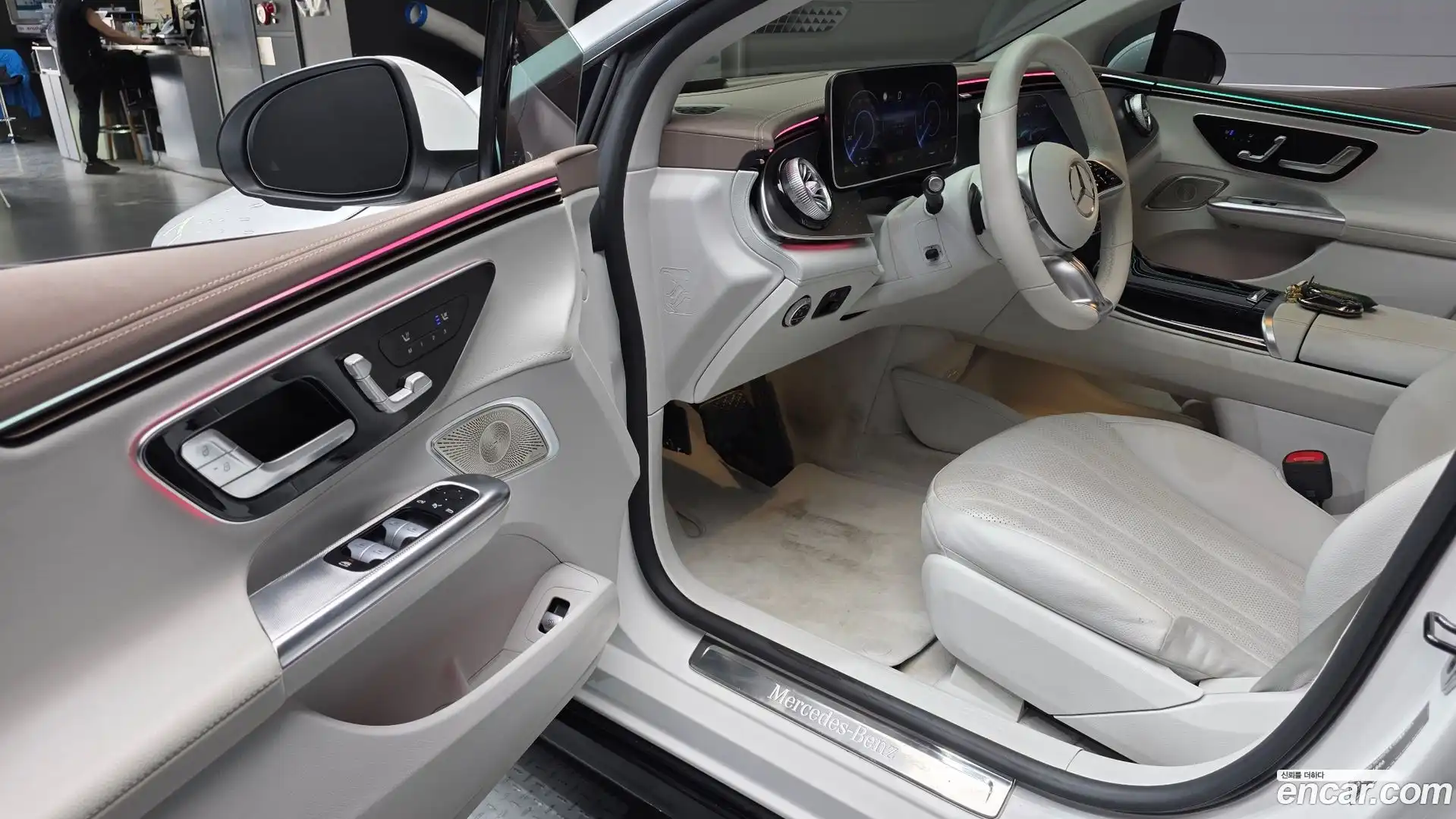 EQE Mercedes-Benz 2023.4-INNER-010
