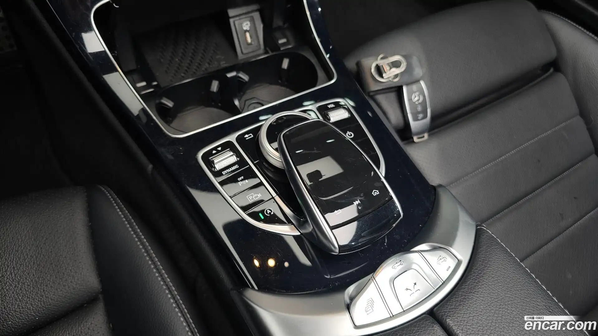 C-Class Mercedes-Benz 2019.10-OPTION-021