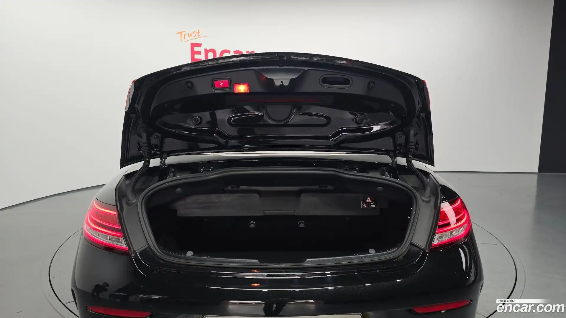 C-Class Mercedes-Benz 2019.10-OPTION-024