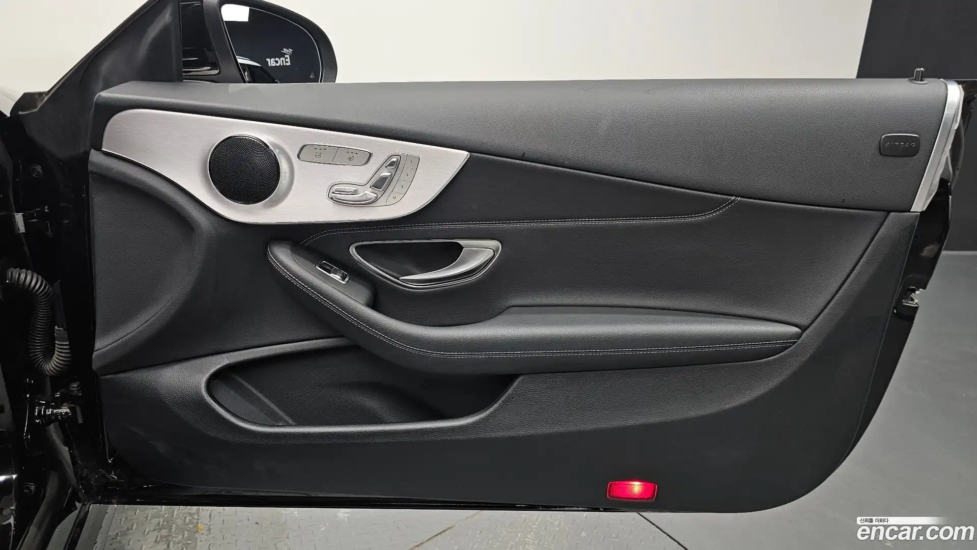 C-Class Mercedes-Benz 2019.10-INNER-035