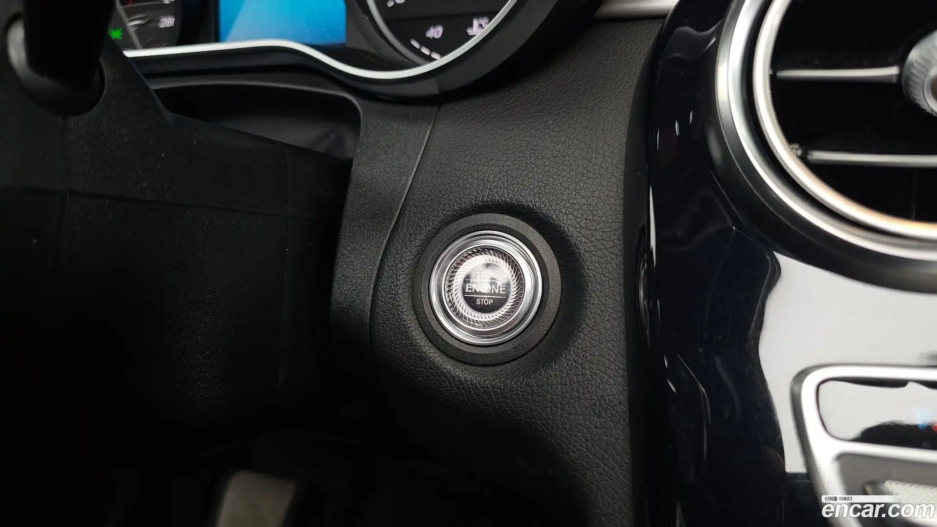 C-Class Mercedes-Benz 2019.10-OPTION-040