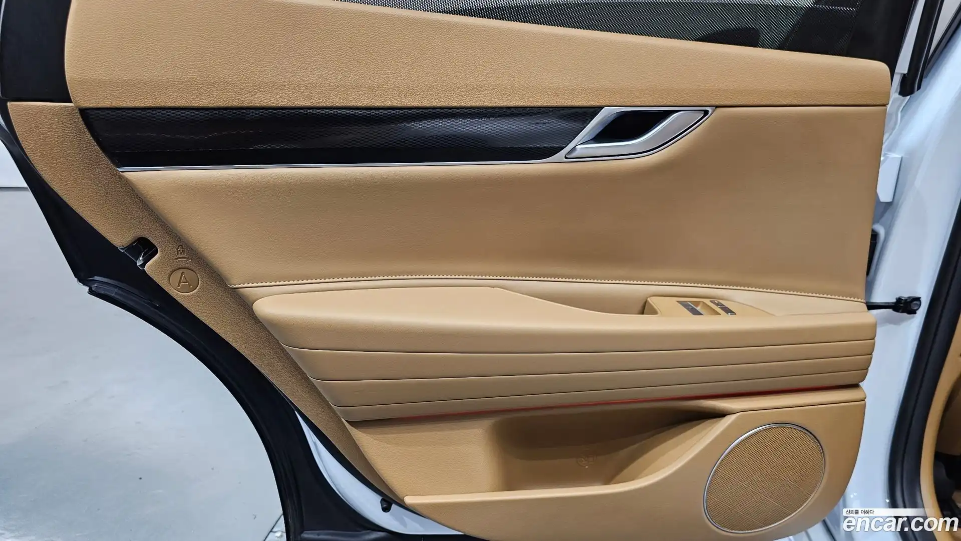 G80 Genesis 2024.7-INNER-035