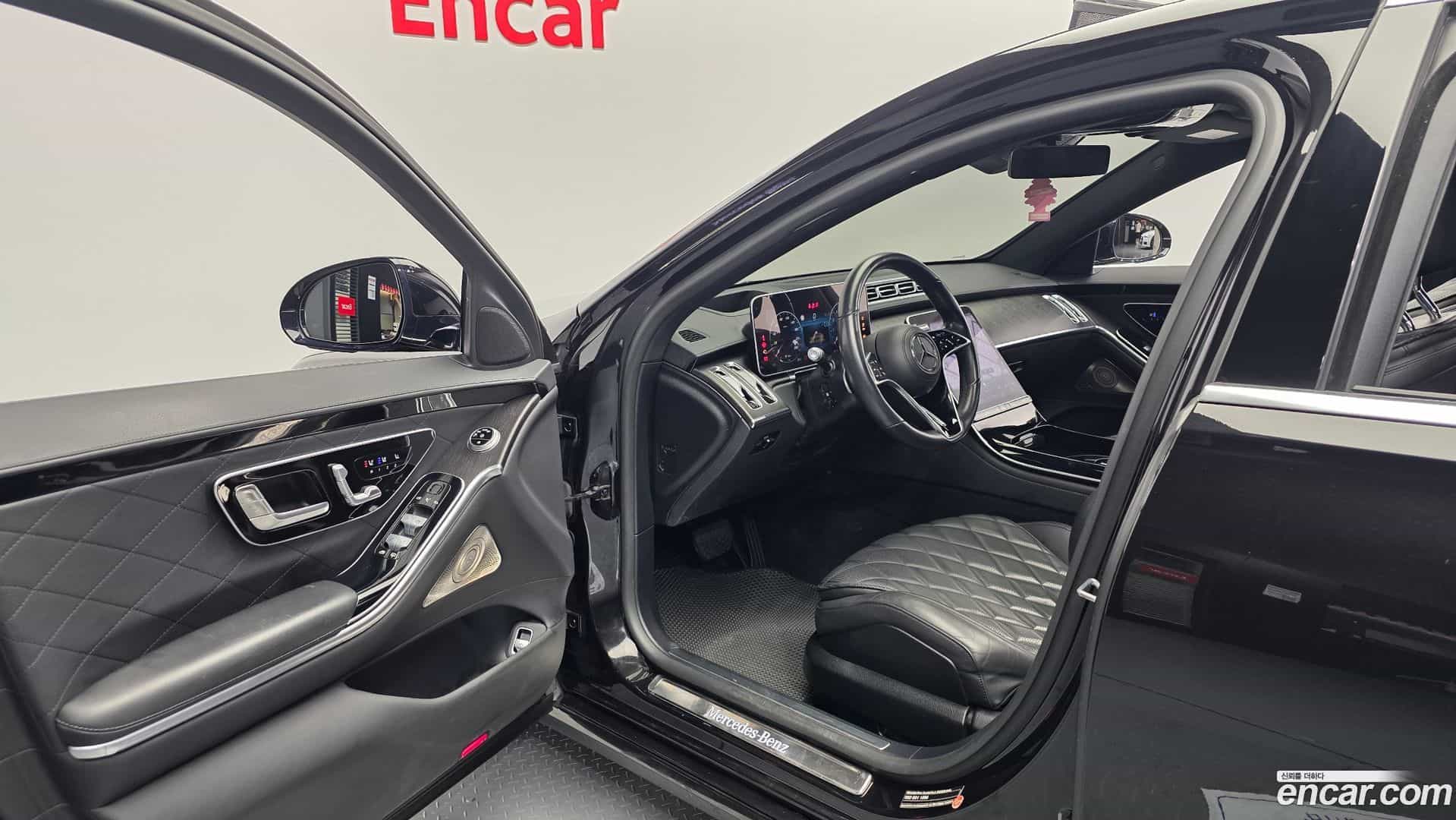 S-Class Mercedes-Benz 2022.1-INNER-010
