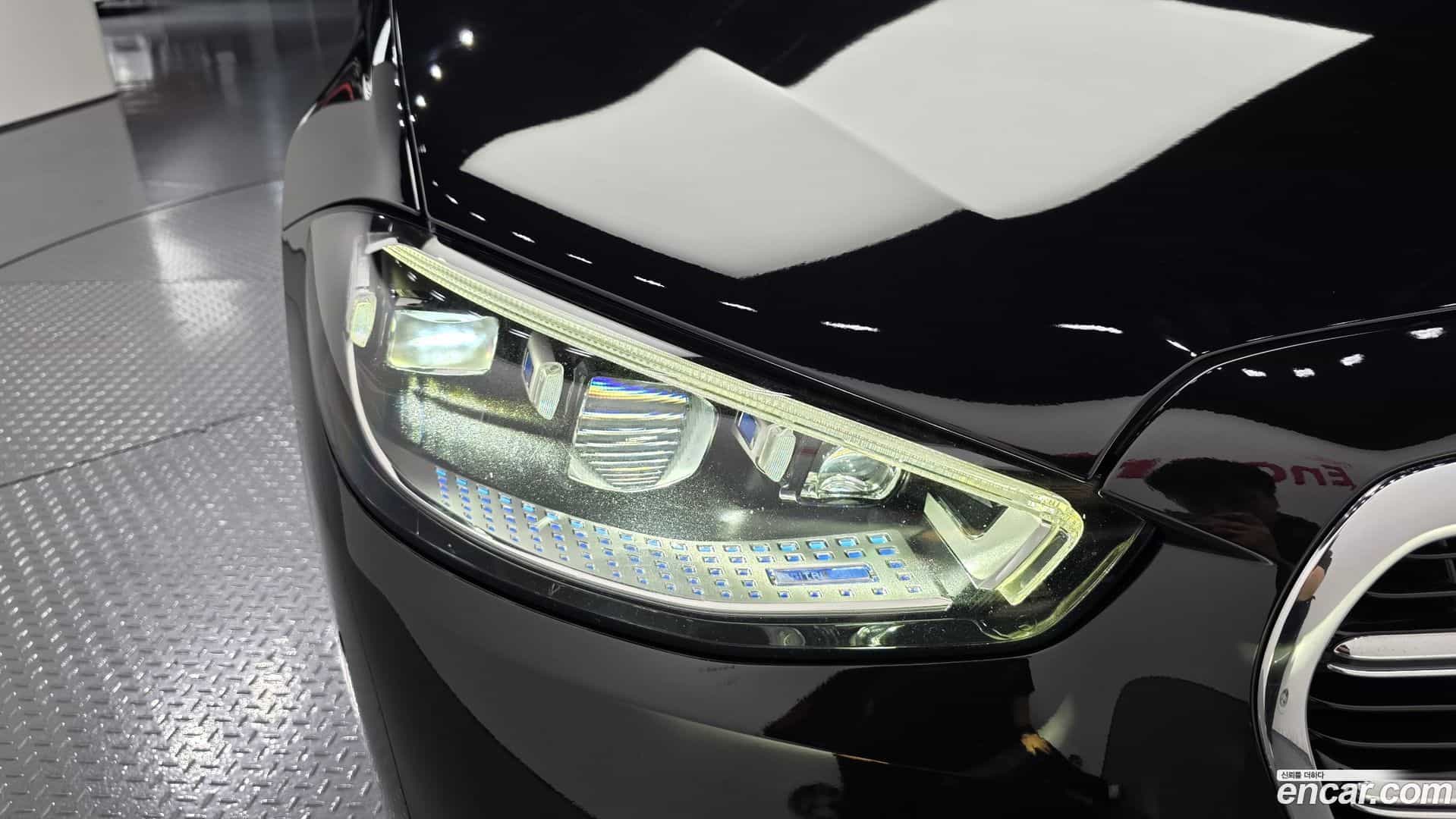 S-Class Mercedes-Benz 2022.1-OUTER-032