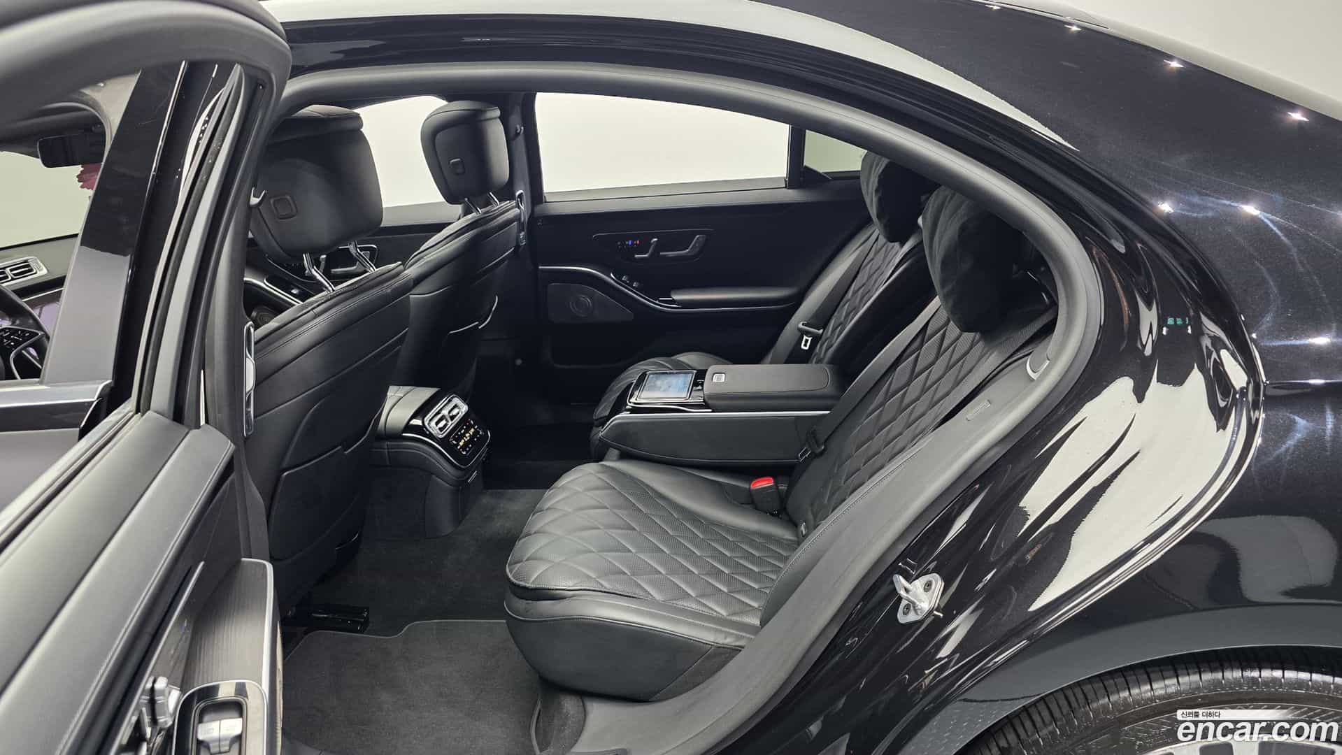 S-Class Mercedes-Benz 2022.1-INNER-036