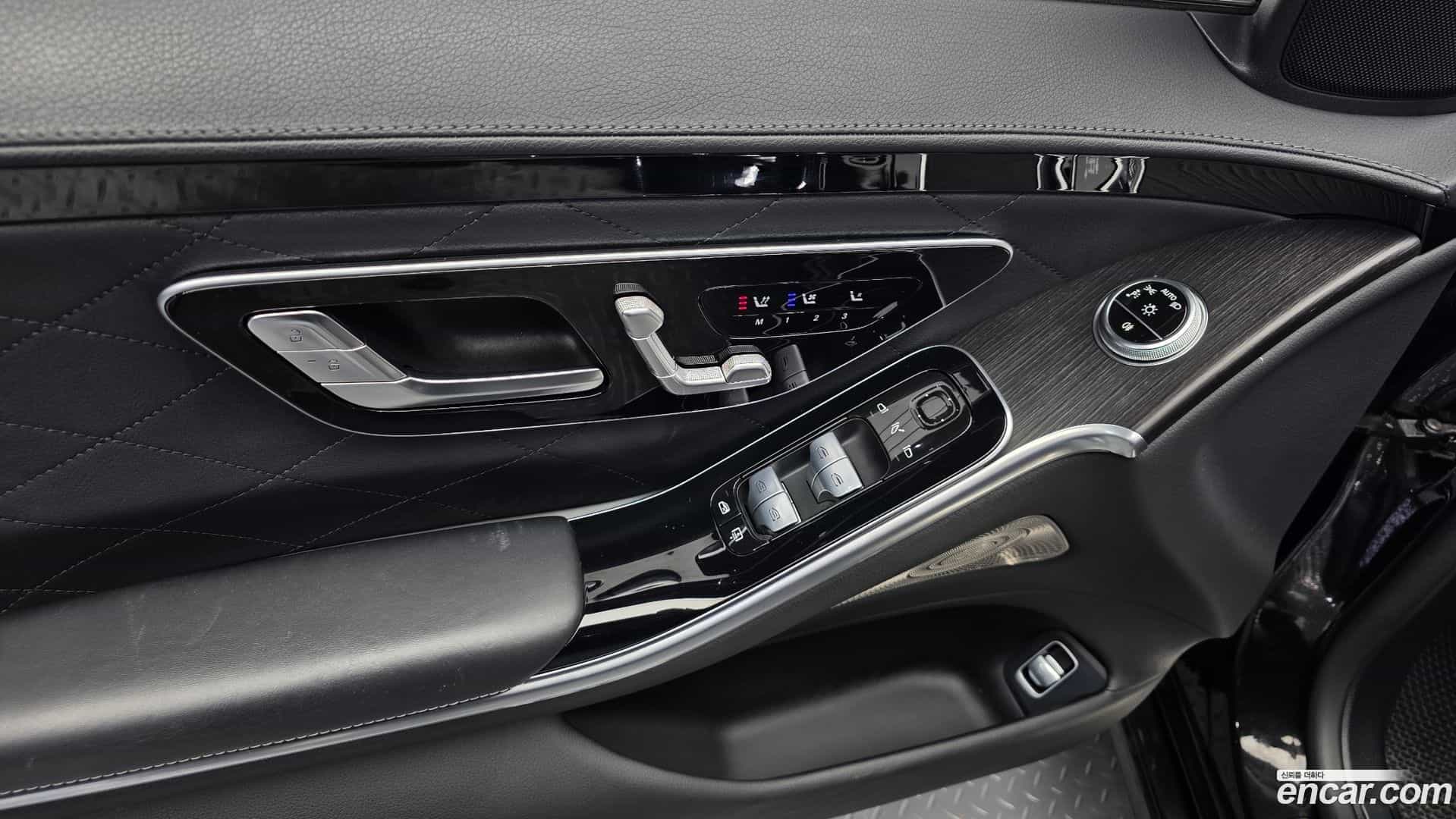 S-Class Mercedes-Benz 2022.1-OPTION-044
