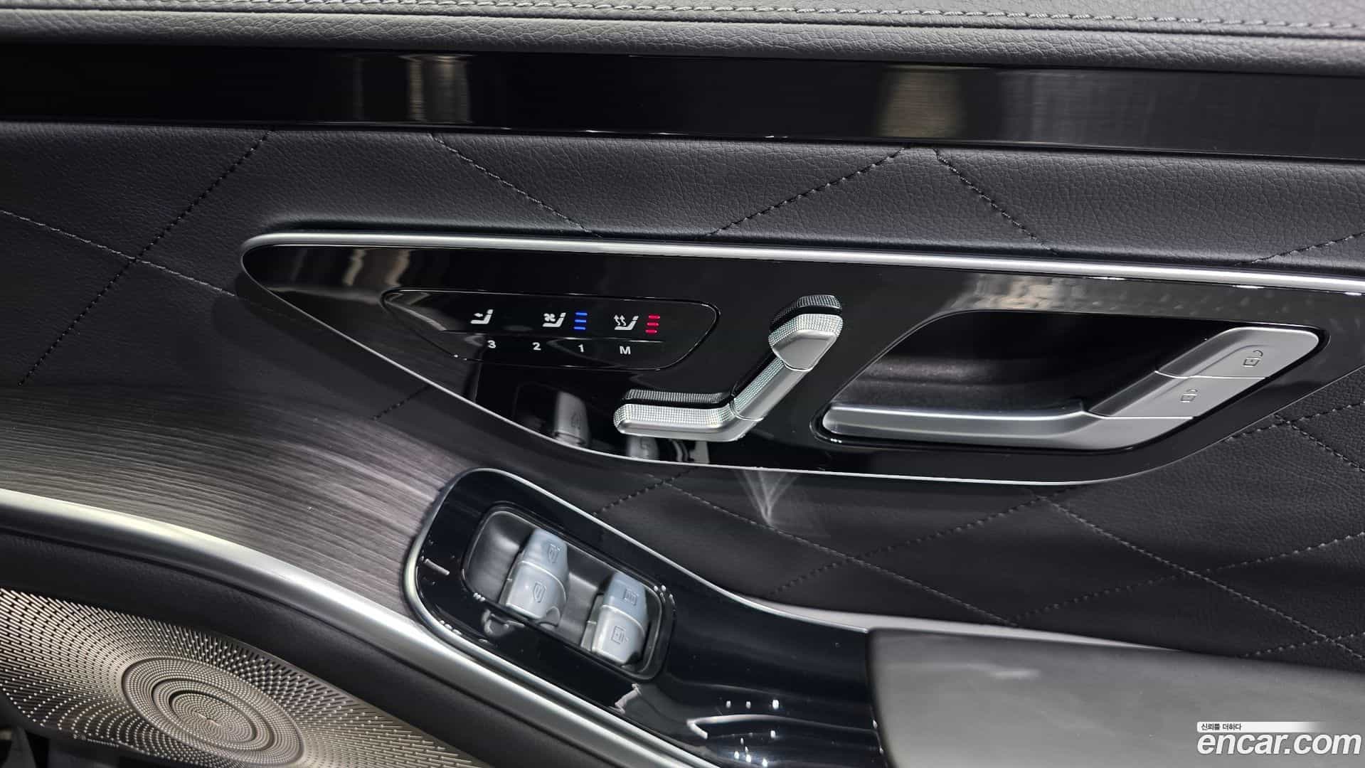 S-Class Mercedes-Benz 2022.1-OPTION-045