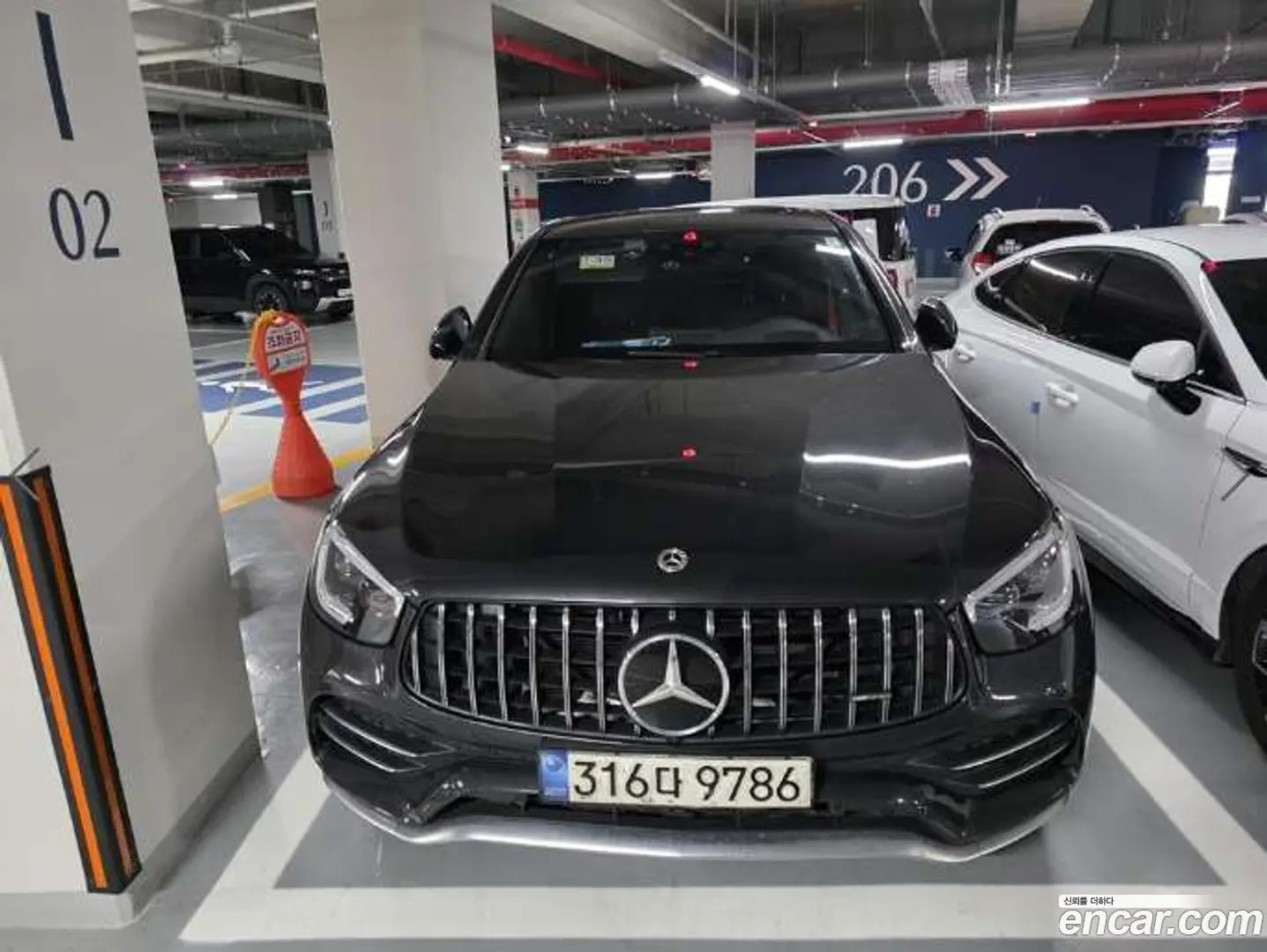 Main__Slider__Photo:GLC-Class Mercedes-Benz 2021.6-0