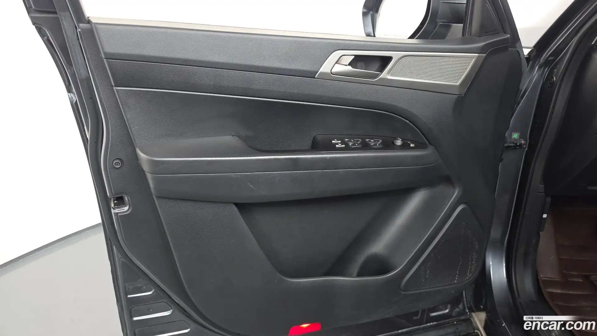 Rexton KG Mobility 2018.4-INNER-034