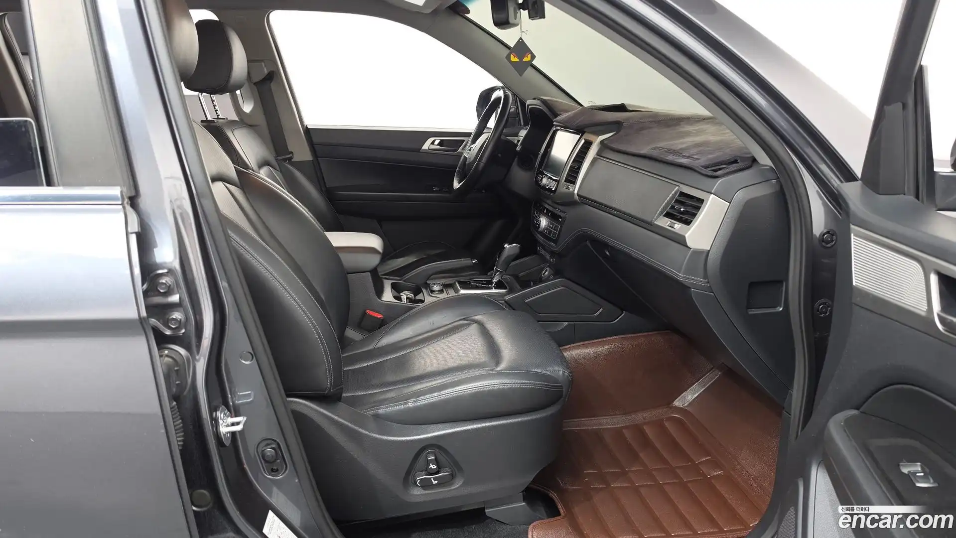 Rexton KG Mobility 2018.4-INNER-036