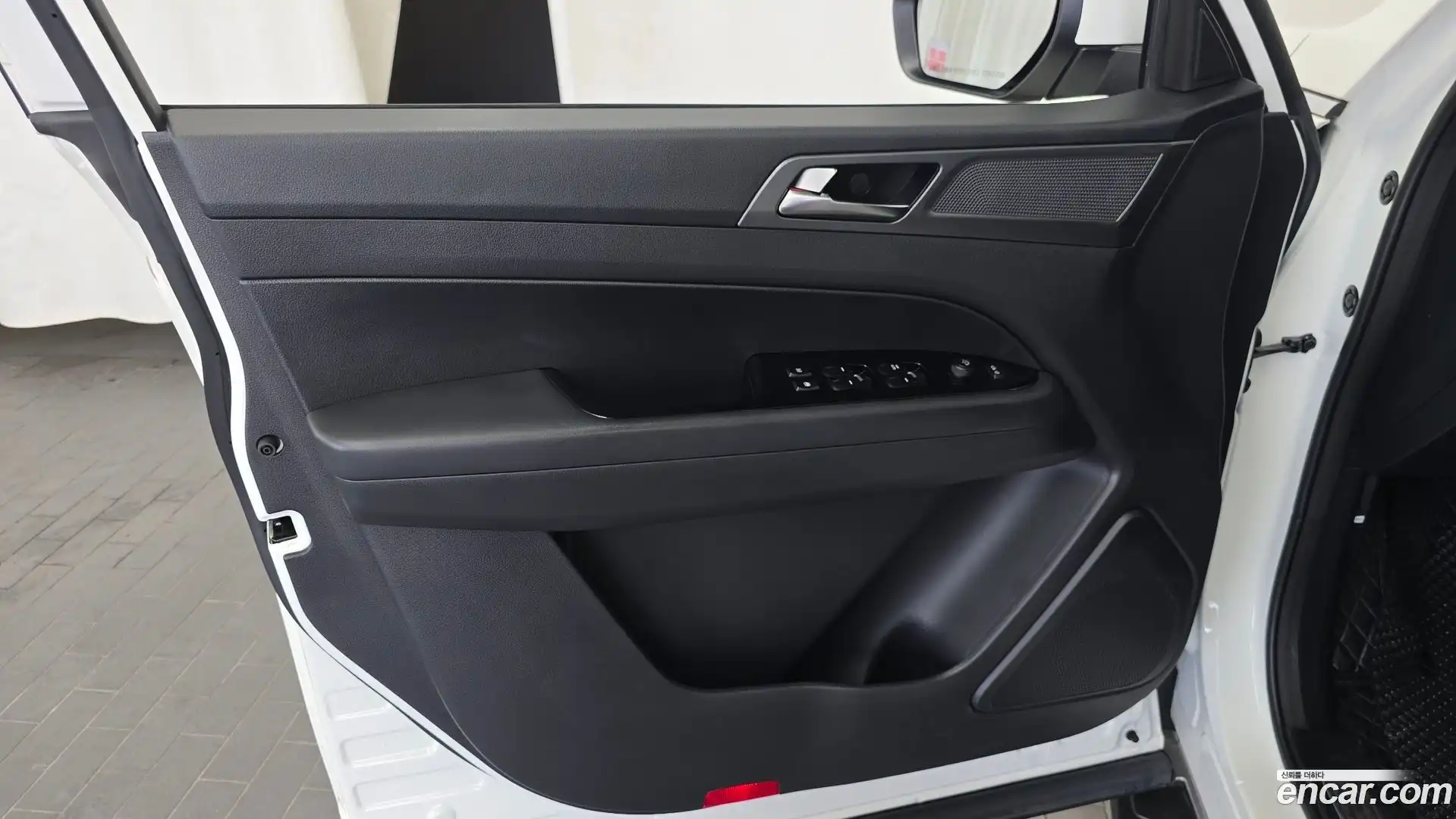 Rexton KG Mobility 2023.7-INNER-034