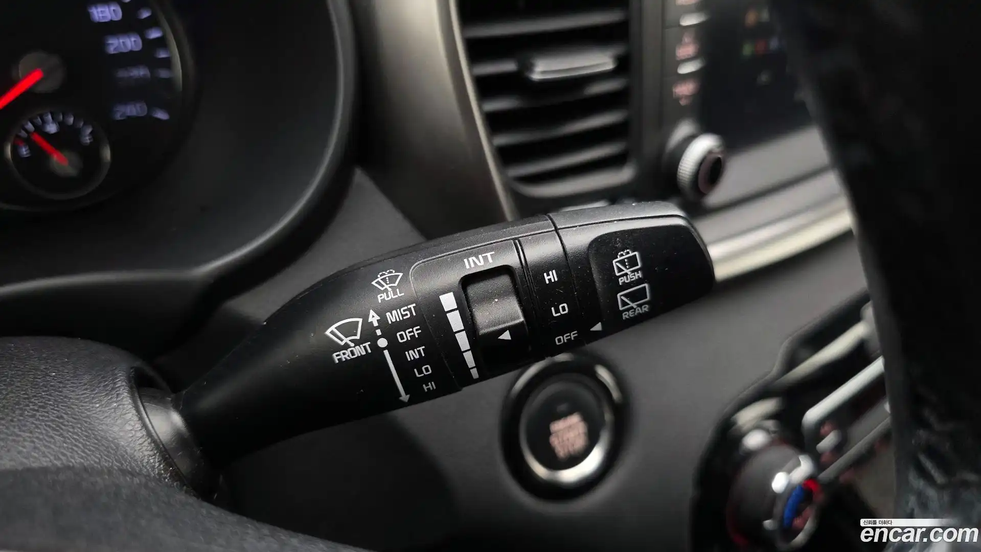 Sorento Kia 2018.2-OPTION-022