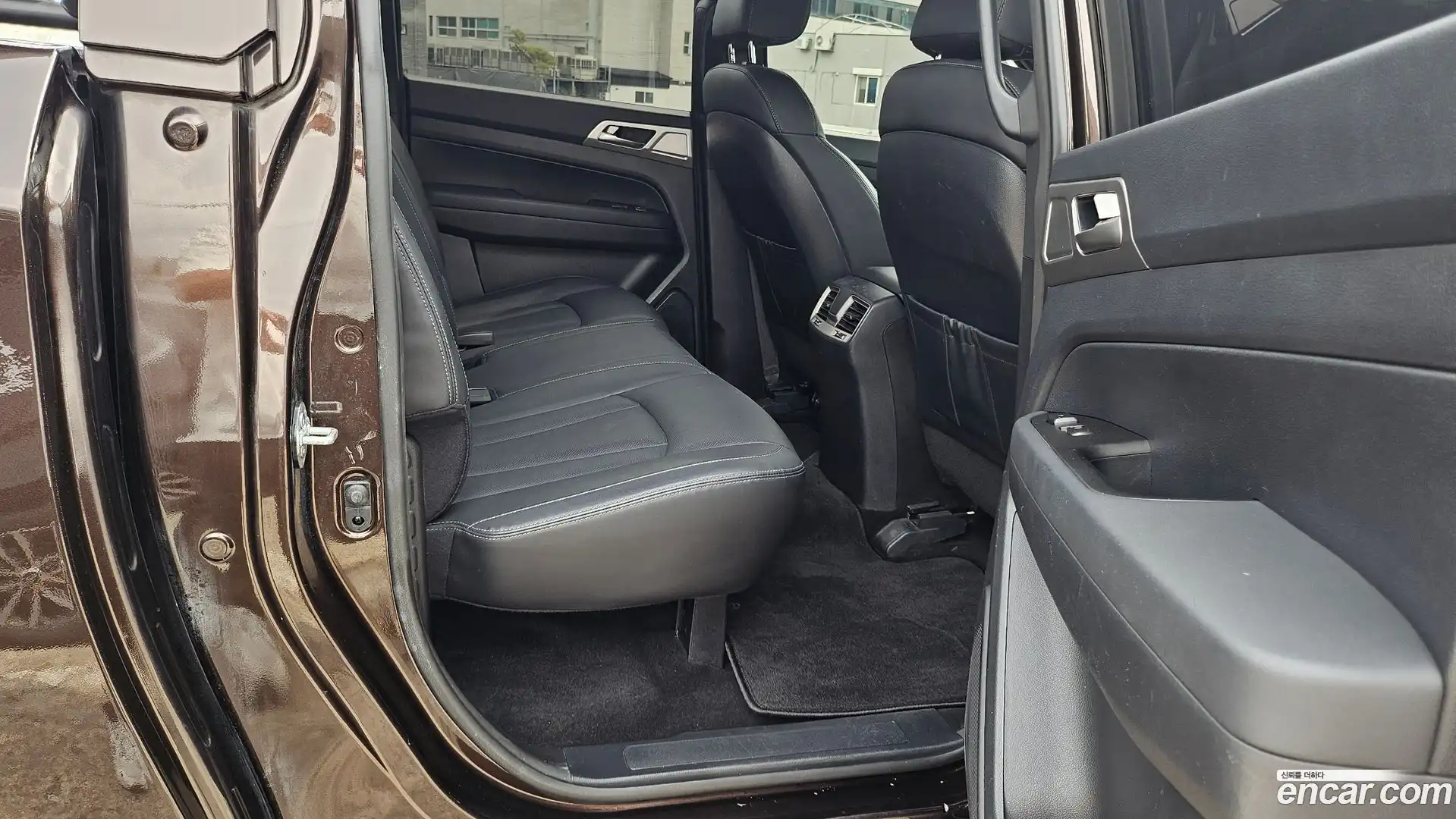 Rexton KG Mobility 2019.6-INNER-010