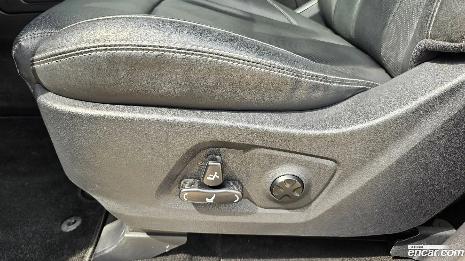 Rexton KG Mobility 2019.6-OPTION-024