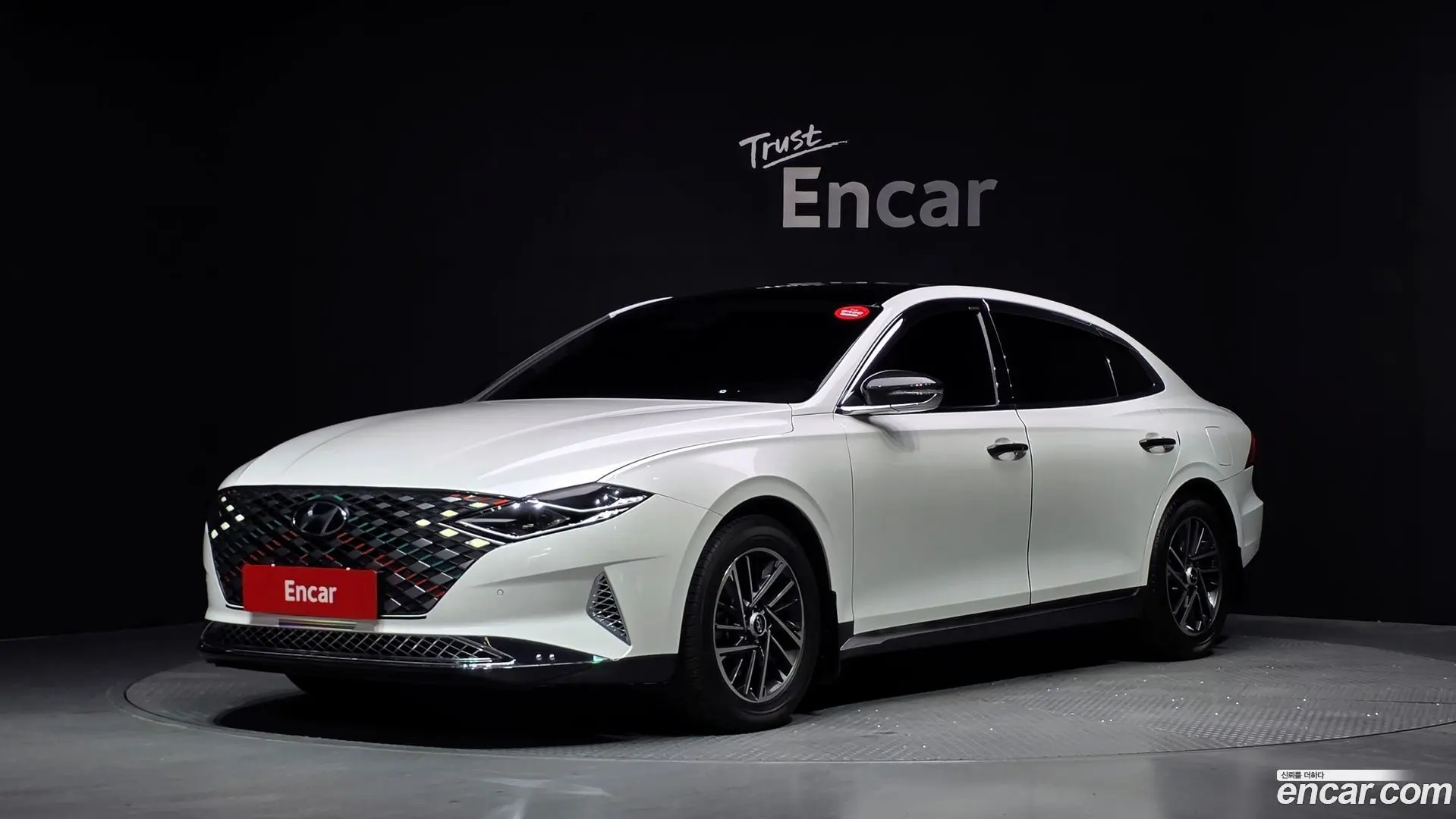 Main__Slider__Photo:Grandeur Hyundai 2020.2-0