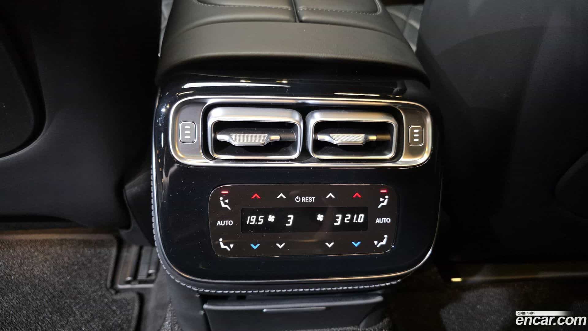 S-Class Mercedes-Benz 2021.6-OPTION-045