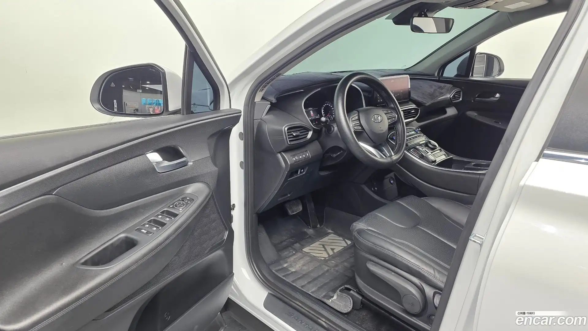 Santafe Hyundai 2023.5-INNER-010