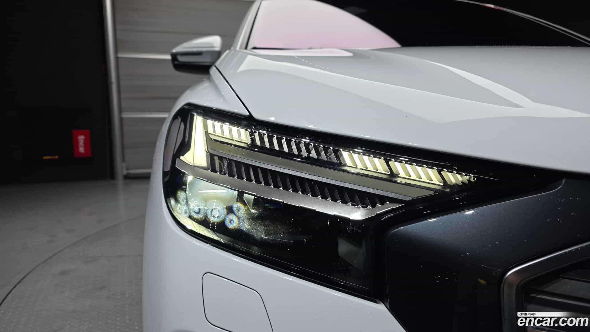 Q4 e-tron Audi 2022.8-OUTER-032